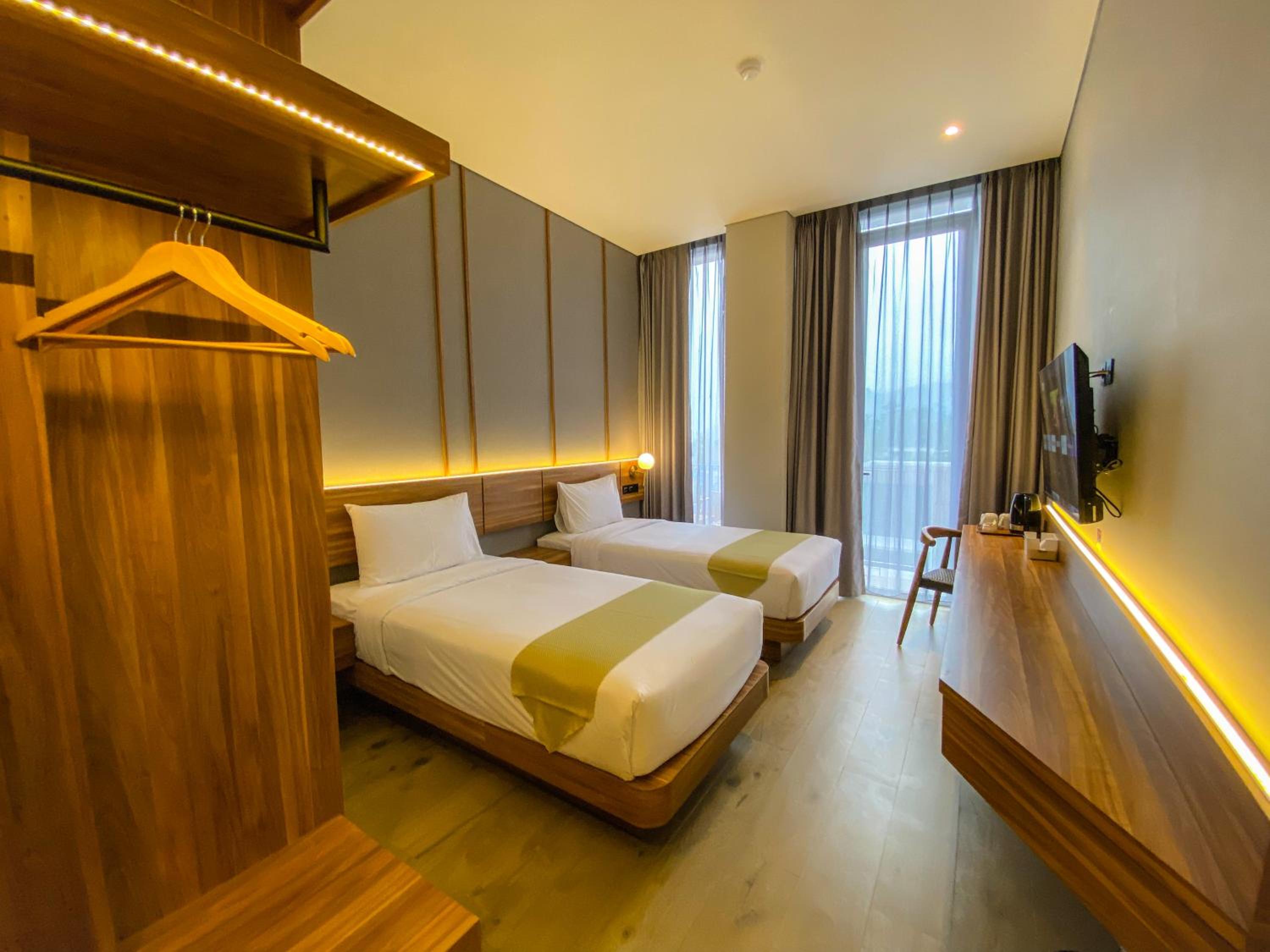 Premier Twin Room - Photo 1