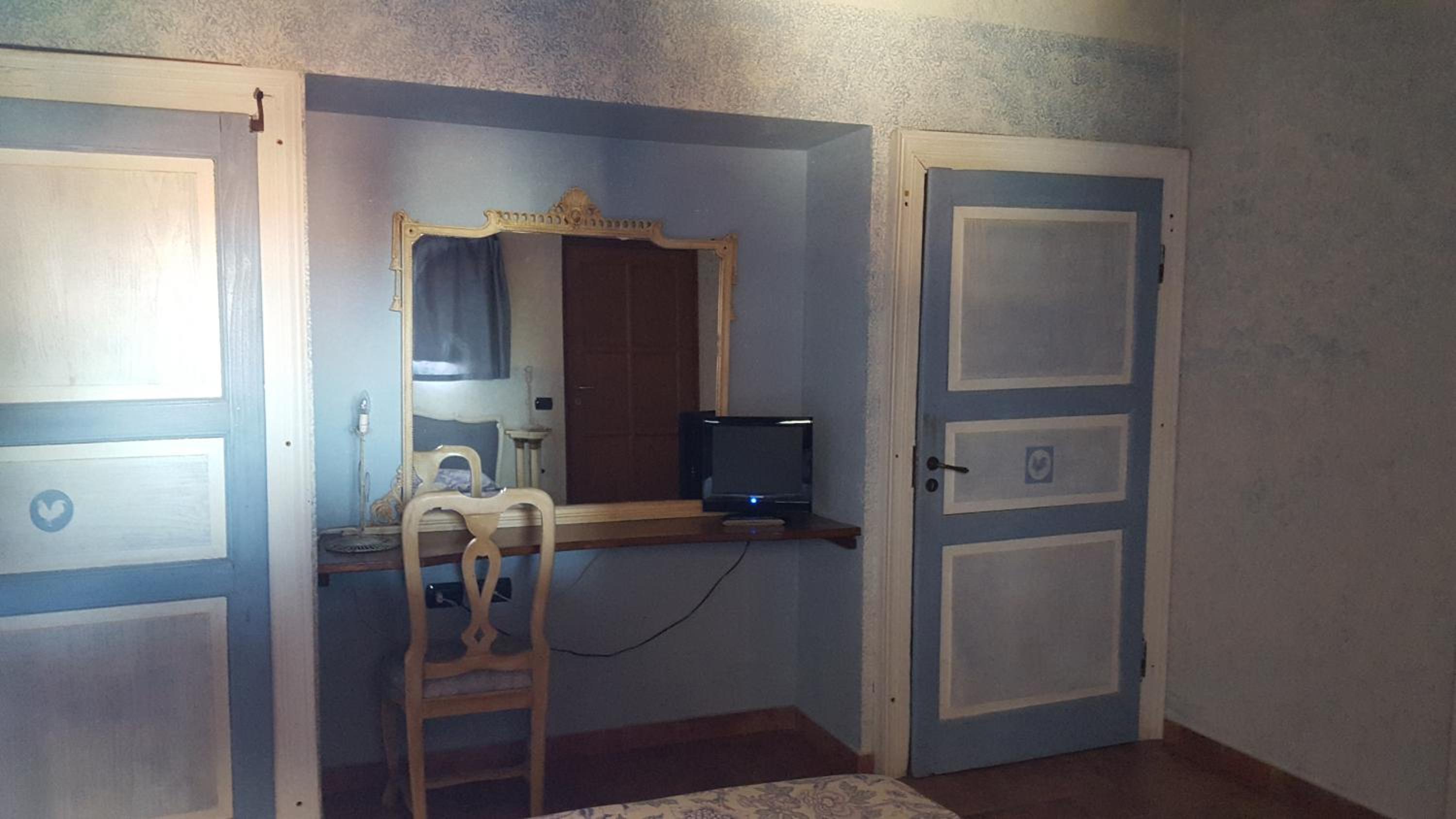 Double Room with Private Bathroom photo 2