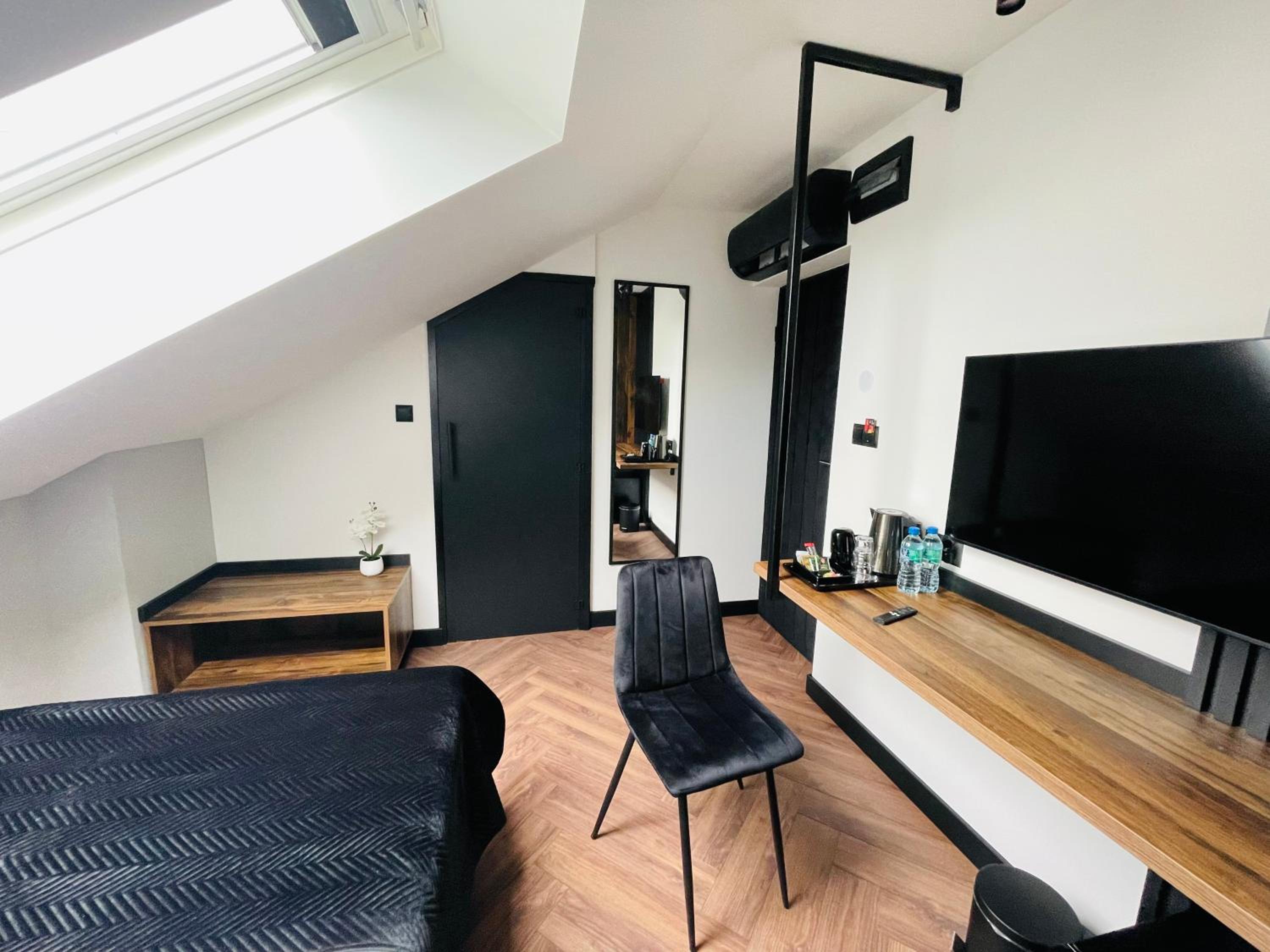 Deluxe Double Room photo 3