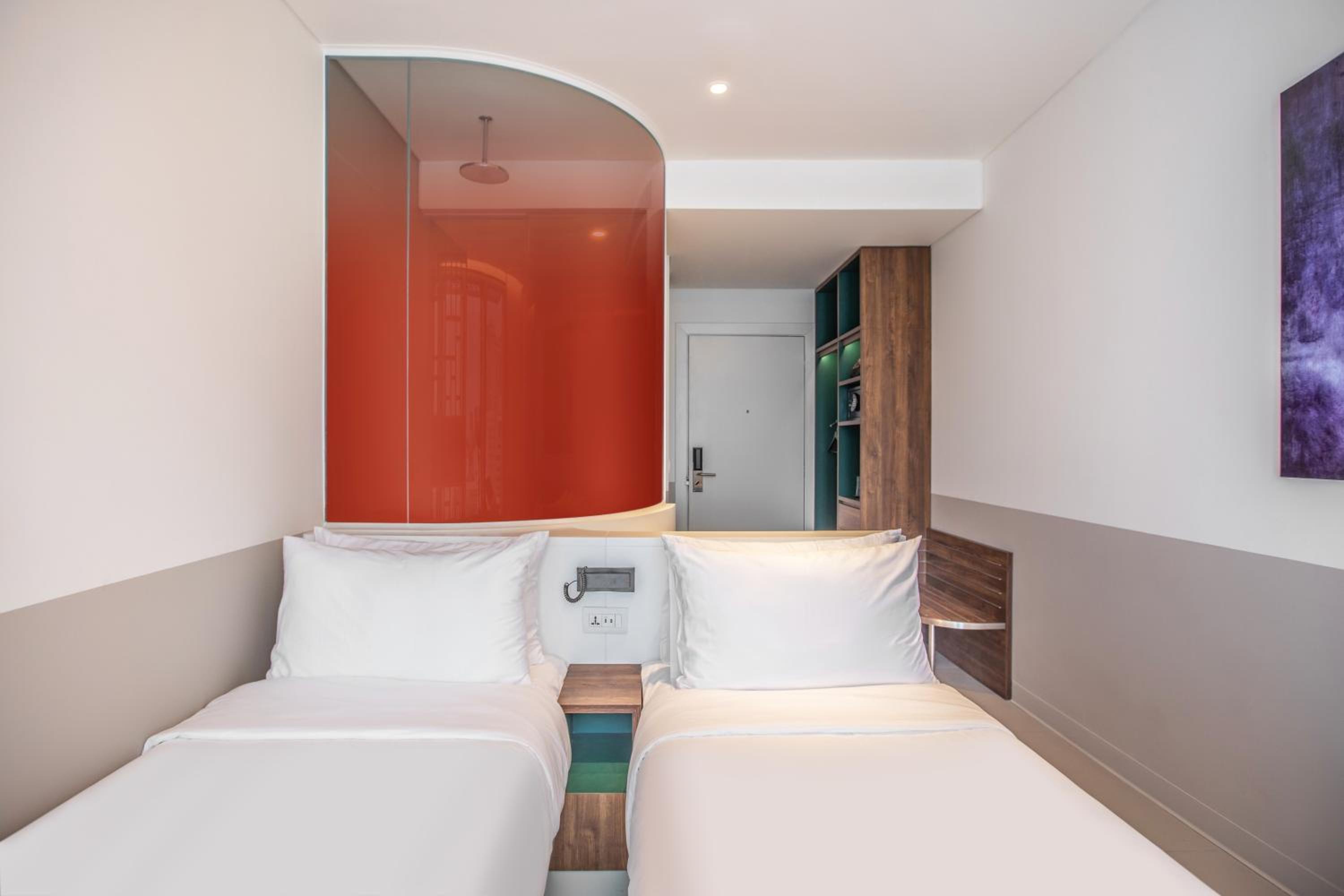 Deluxe Twin Room photo 2