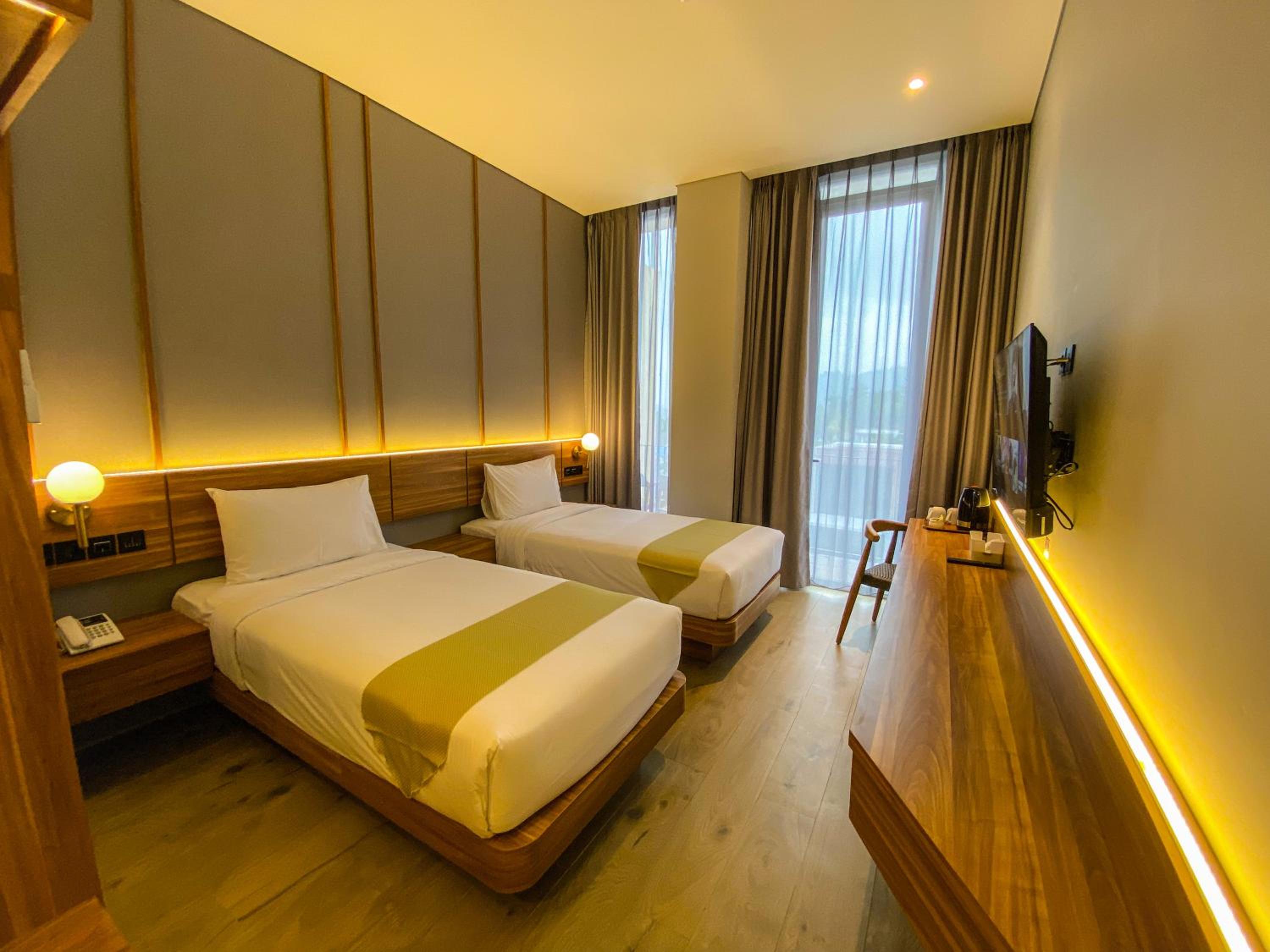 Grand Executive Twin Room - Photo 2