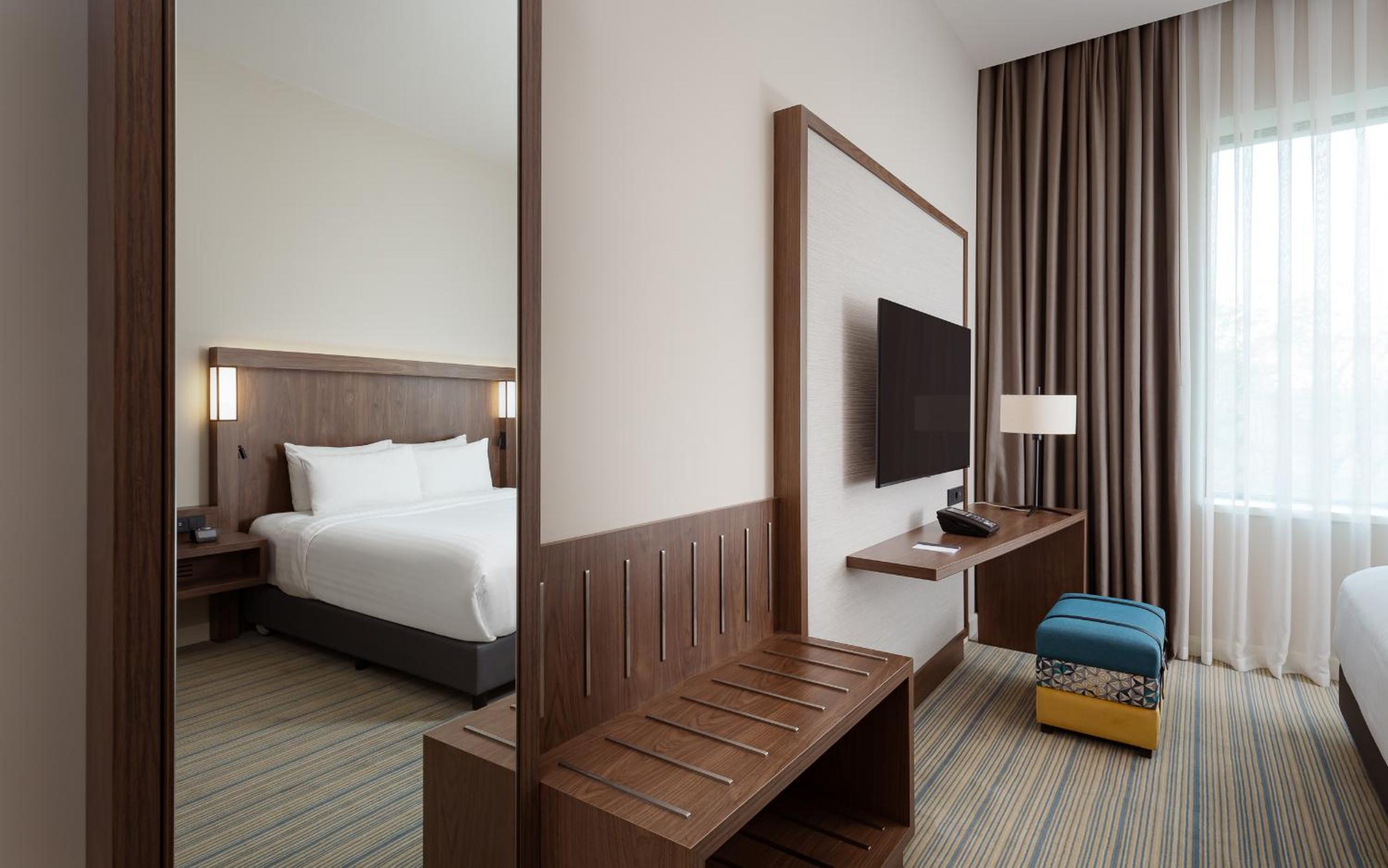 King Room with Garden View - Photo 3
