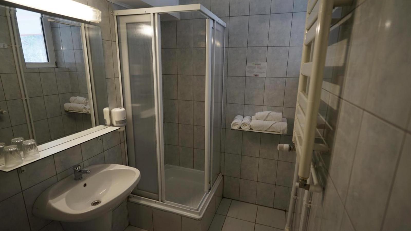 Deluxe Room (2 Adults + 1 Child) photo 3
