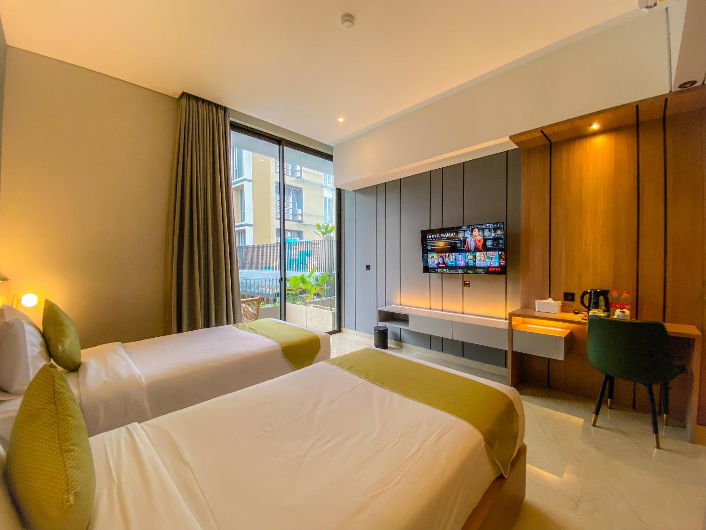 Grand Executive Twin Room - Photo 3
