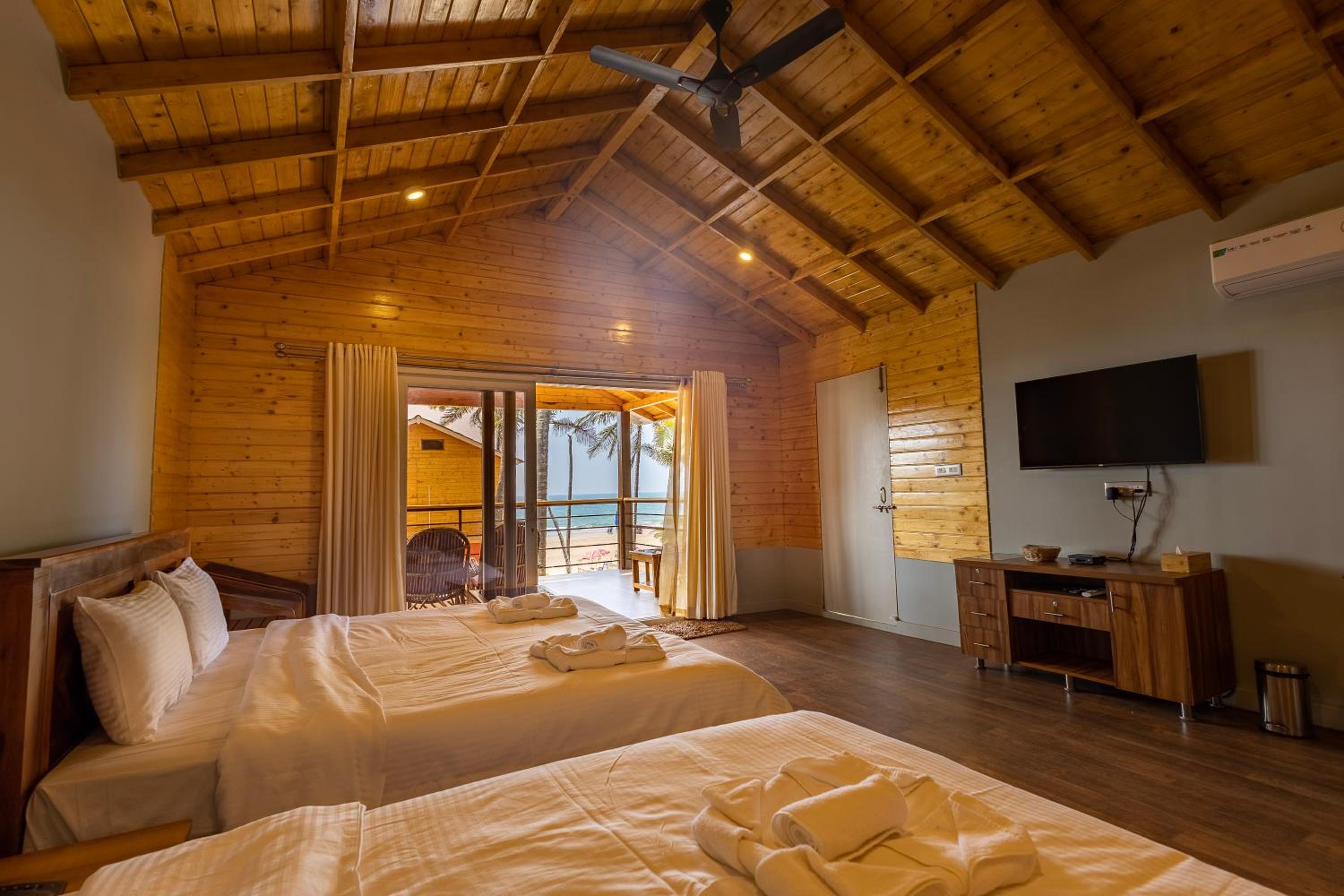 Superior Triple Room With Ocean View (First Floor)