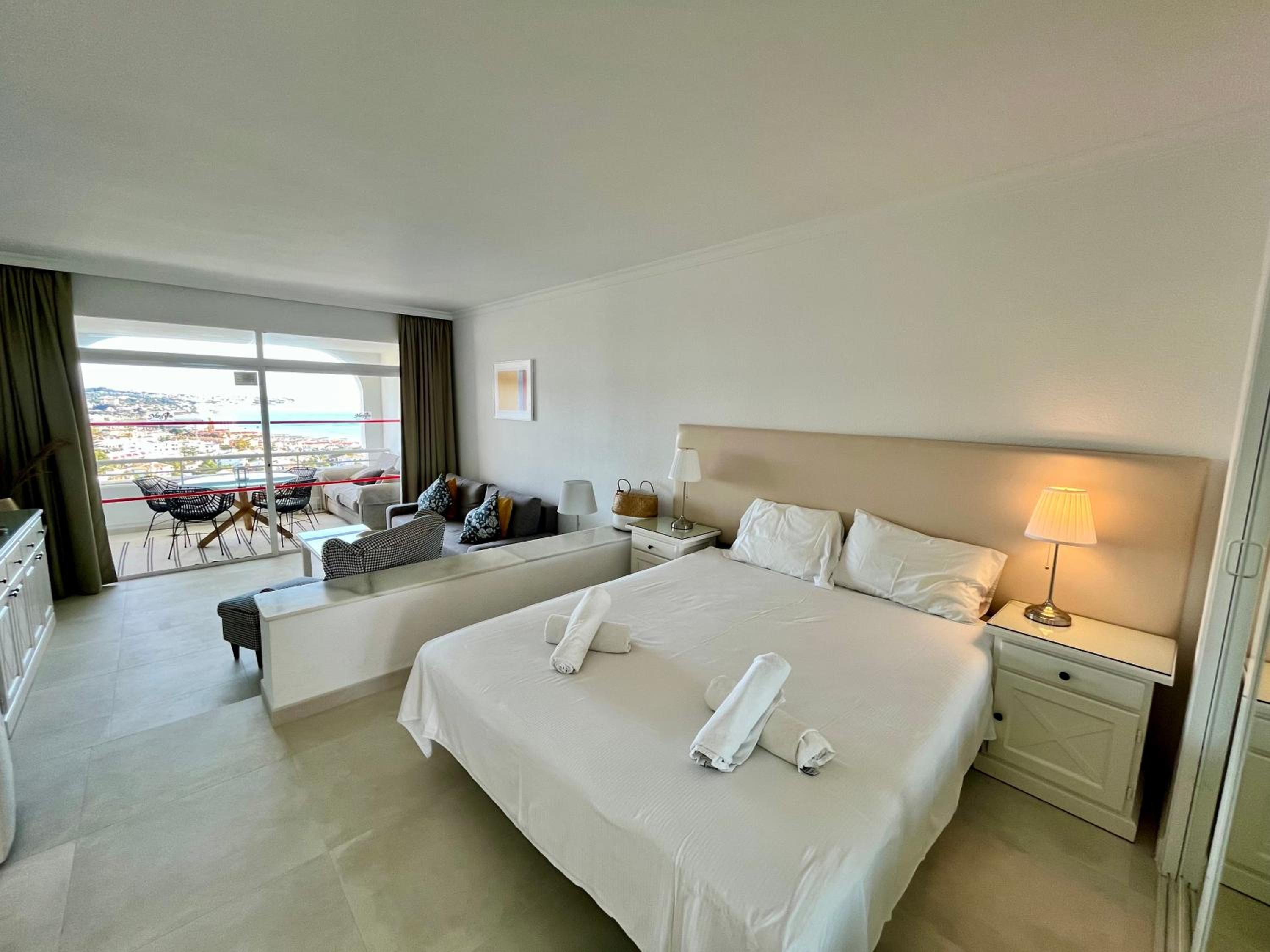 Studio Apartment photo 3