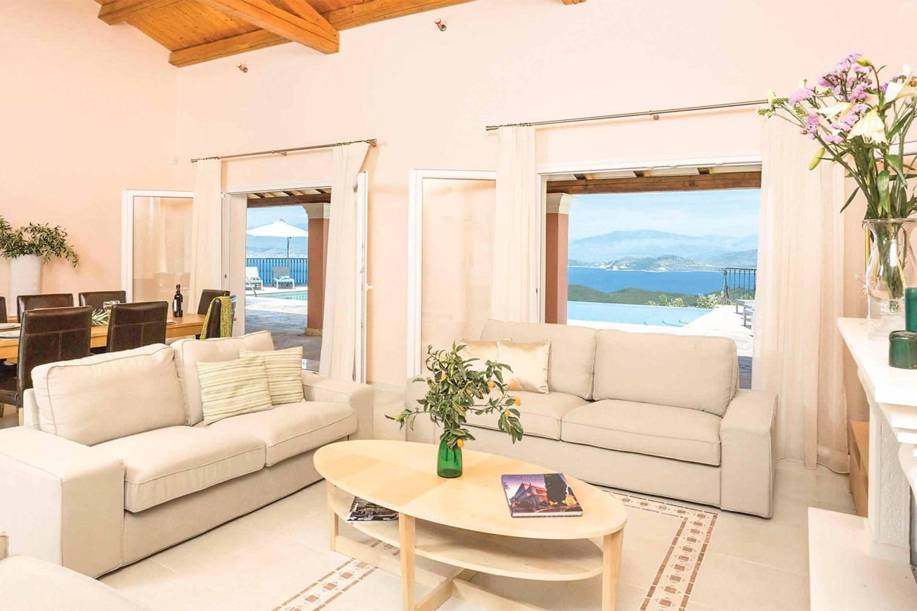 Four-Bedroom Villa photo 2