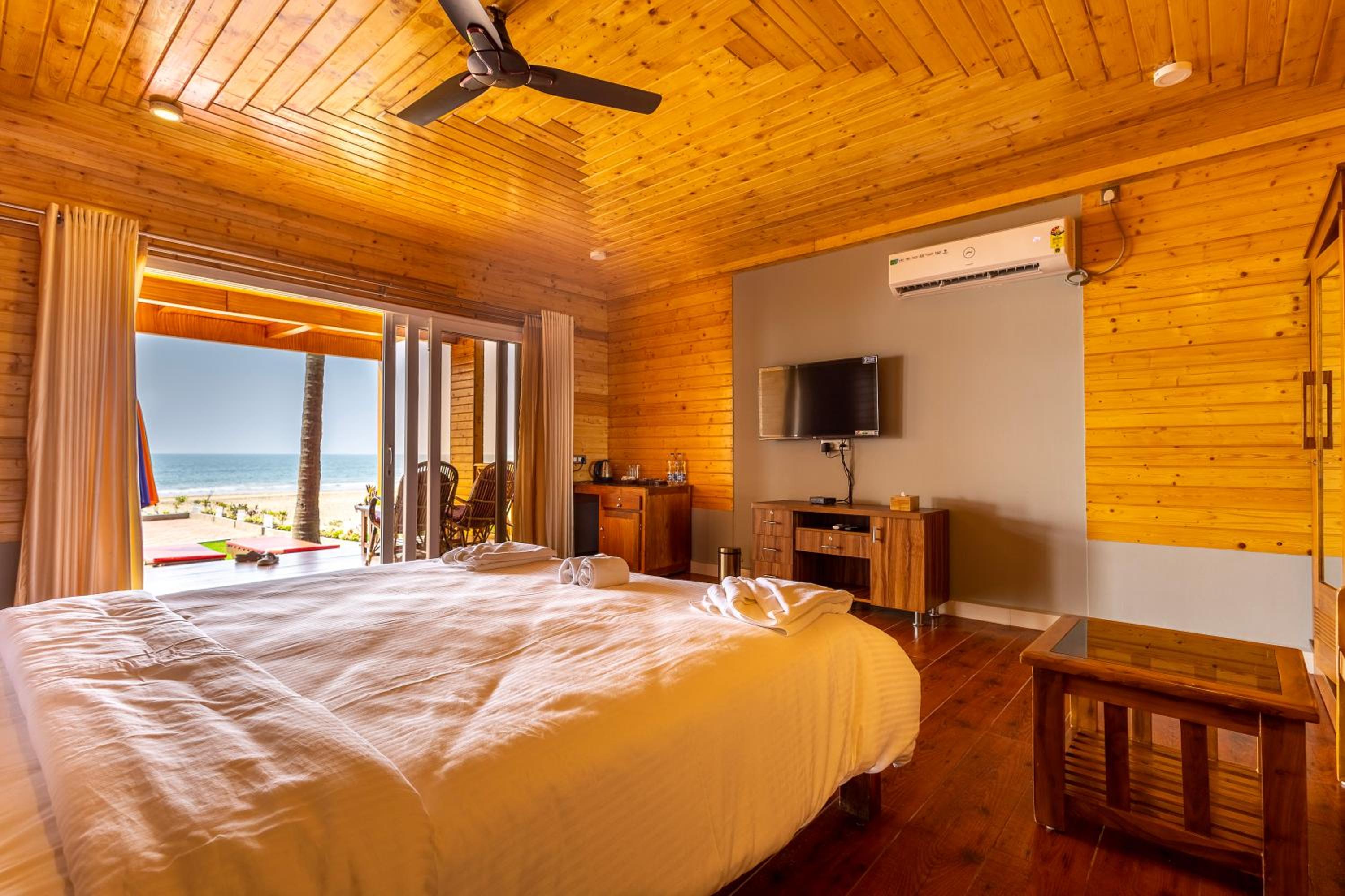 King Room with Panoramic Ocean View