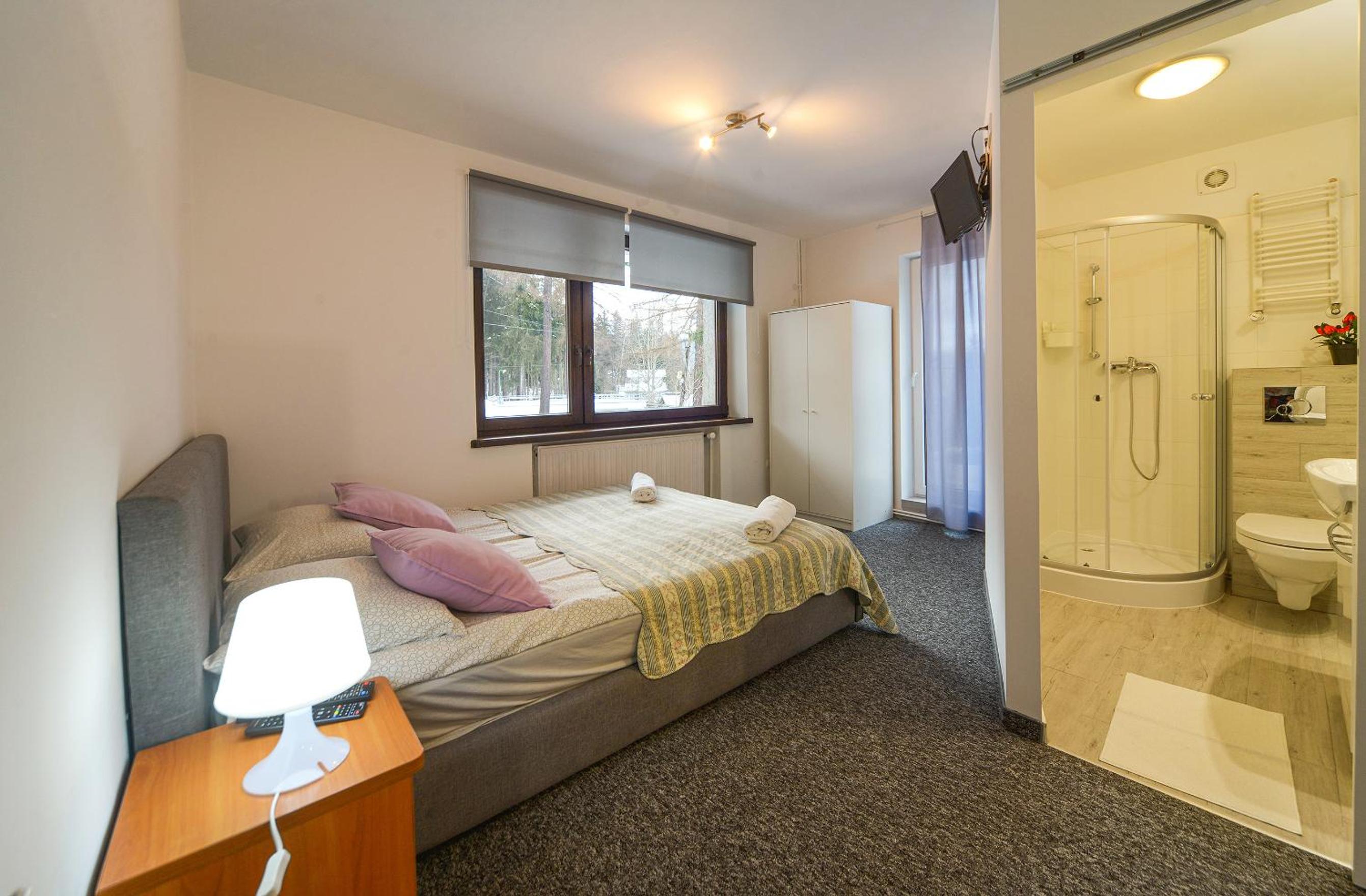 Double or Twin Room - Photo 10