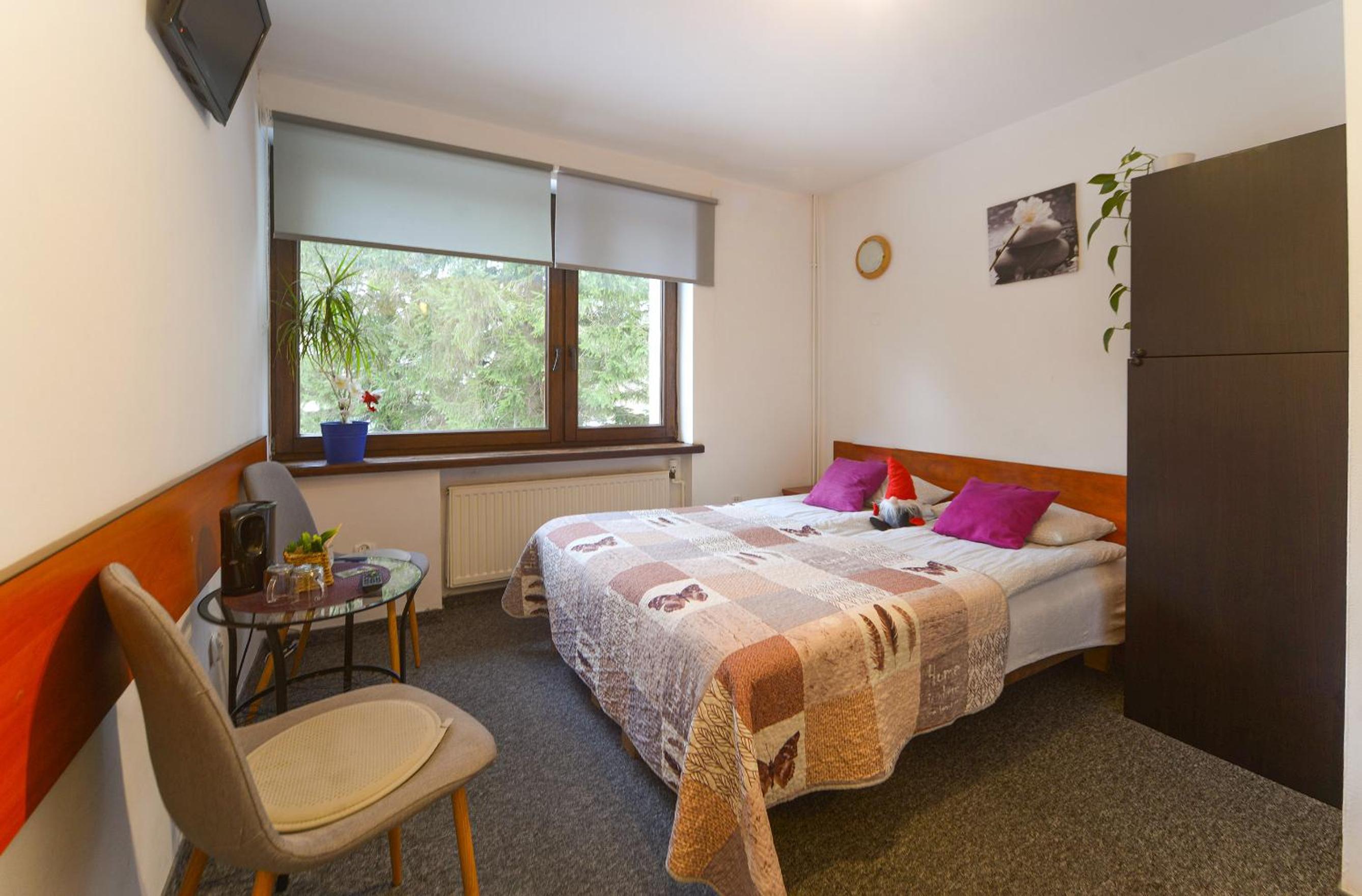Double or Twin Room - Photo 11
