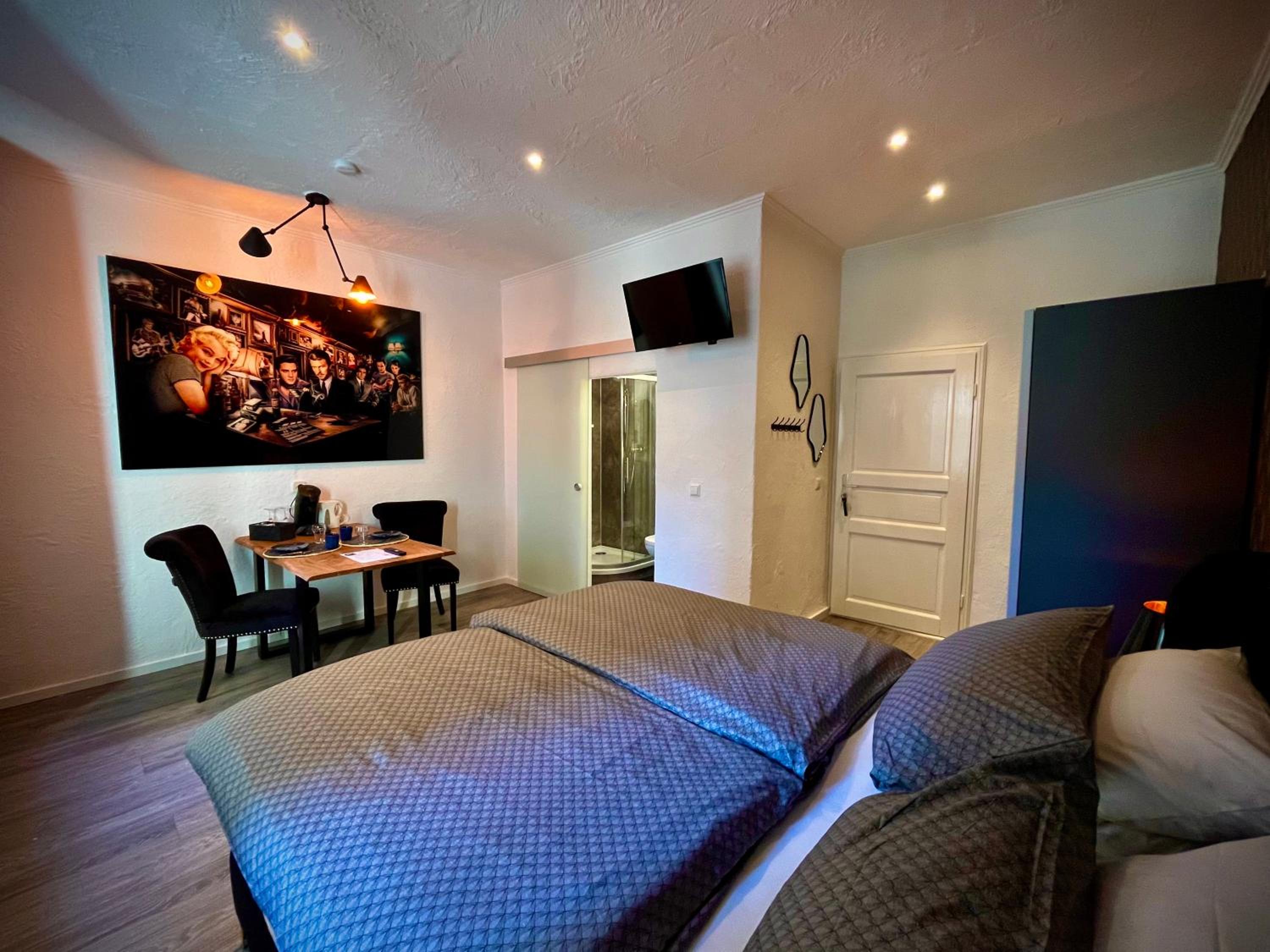 Double Room with Private Bathroom photo 2