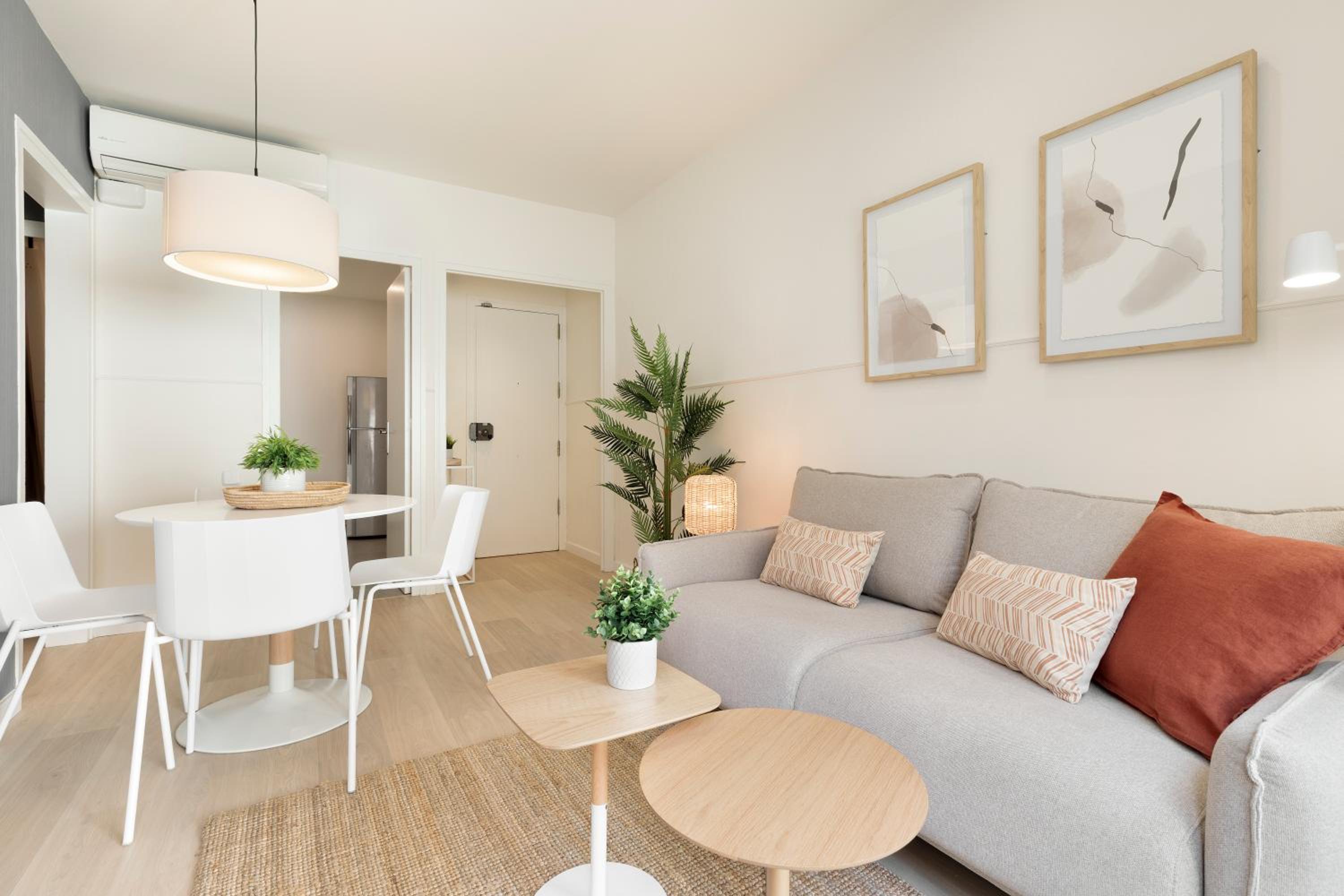 Two-Bedroom Apartment with Terrace photo 2