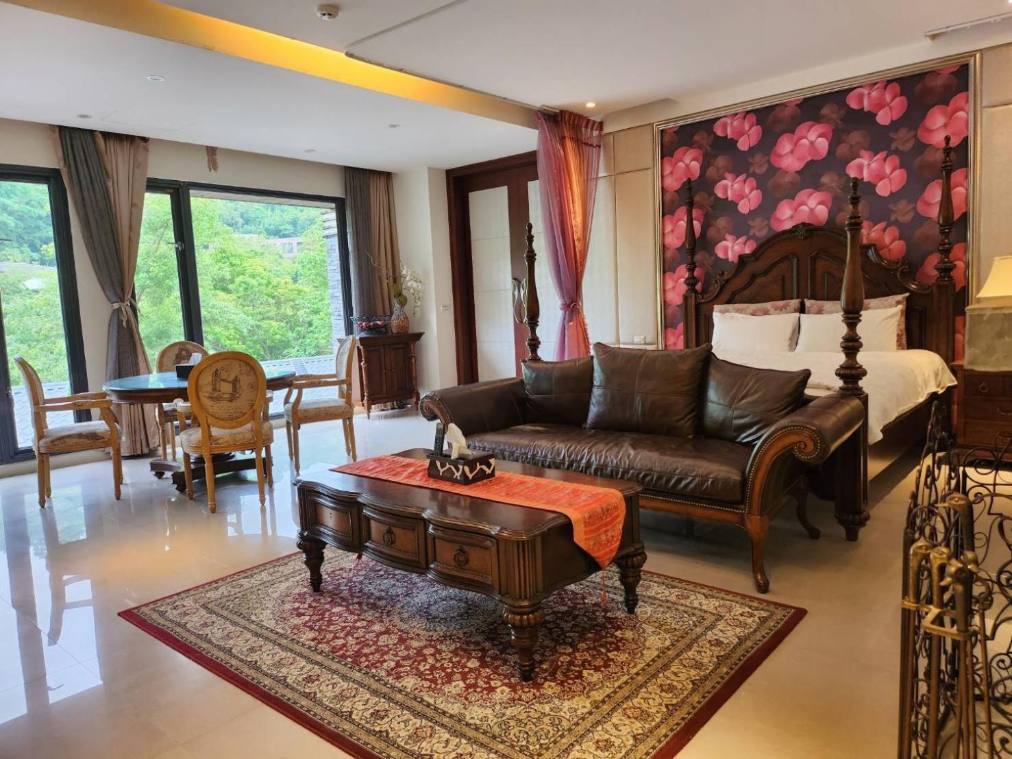 King Suite photo 2