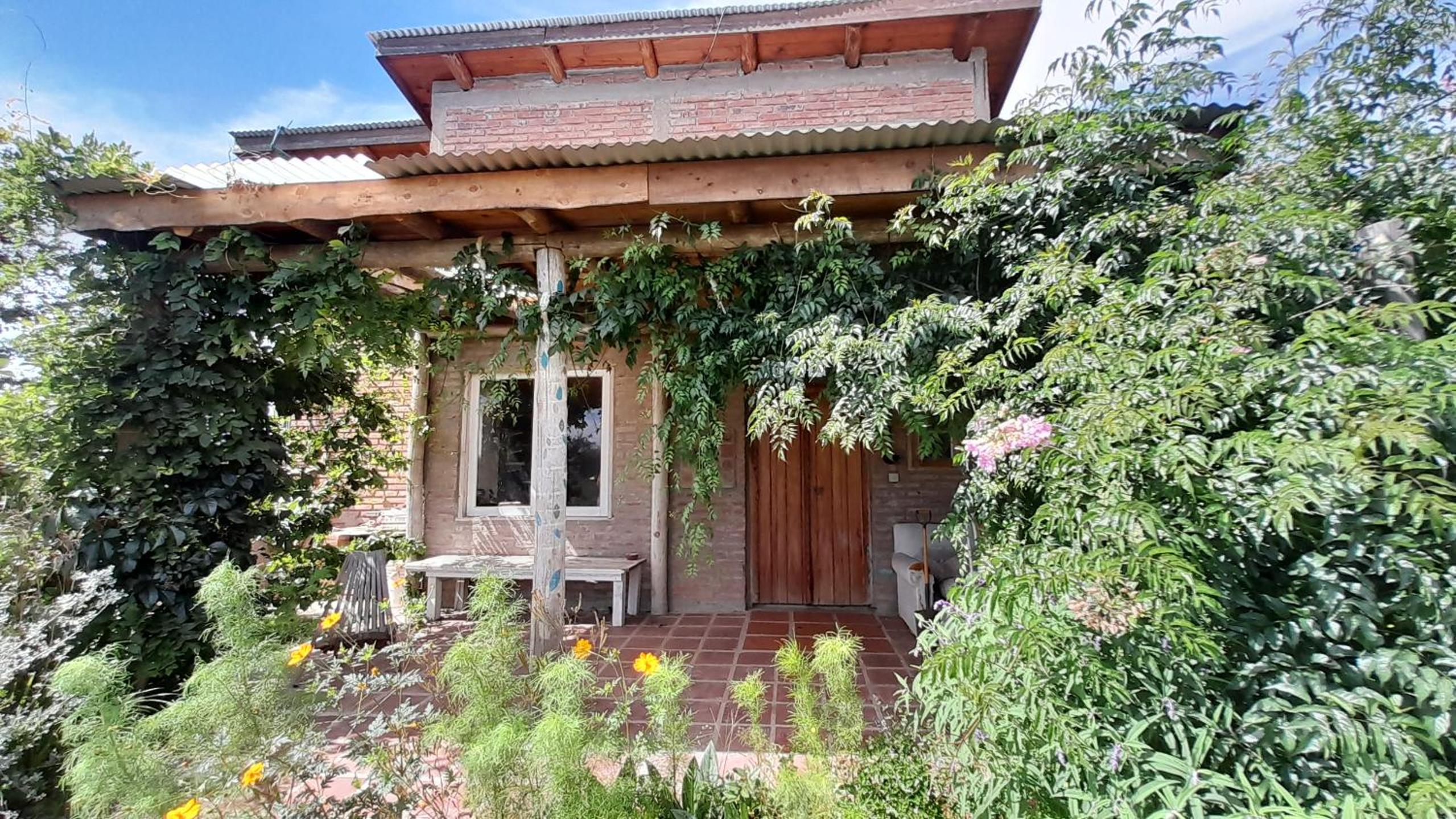 One-Bedroom House photo 3