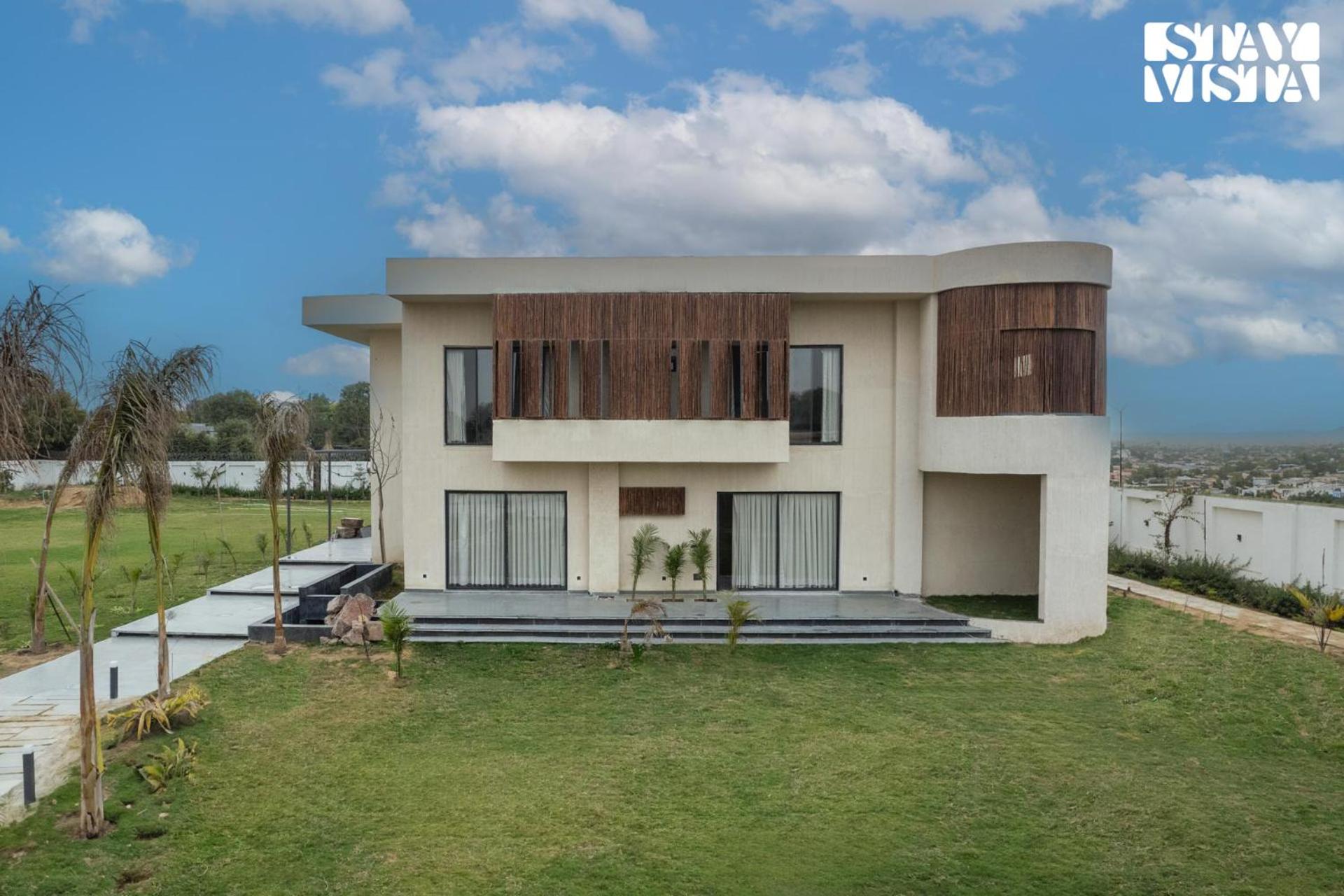 Villa photo 3