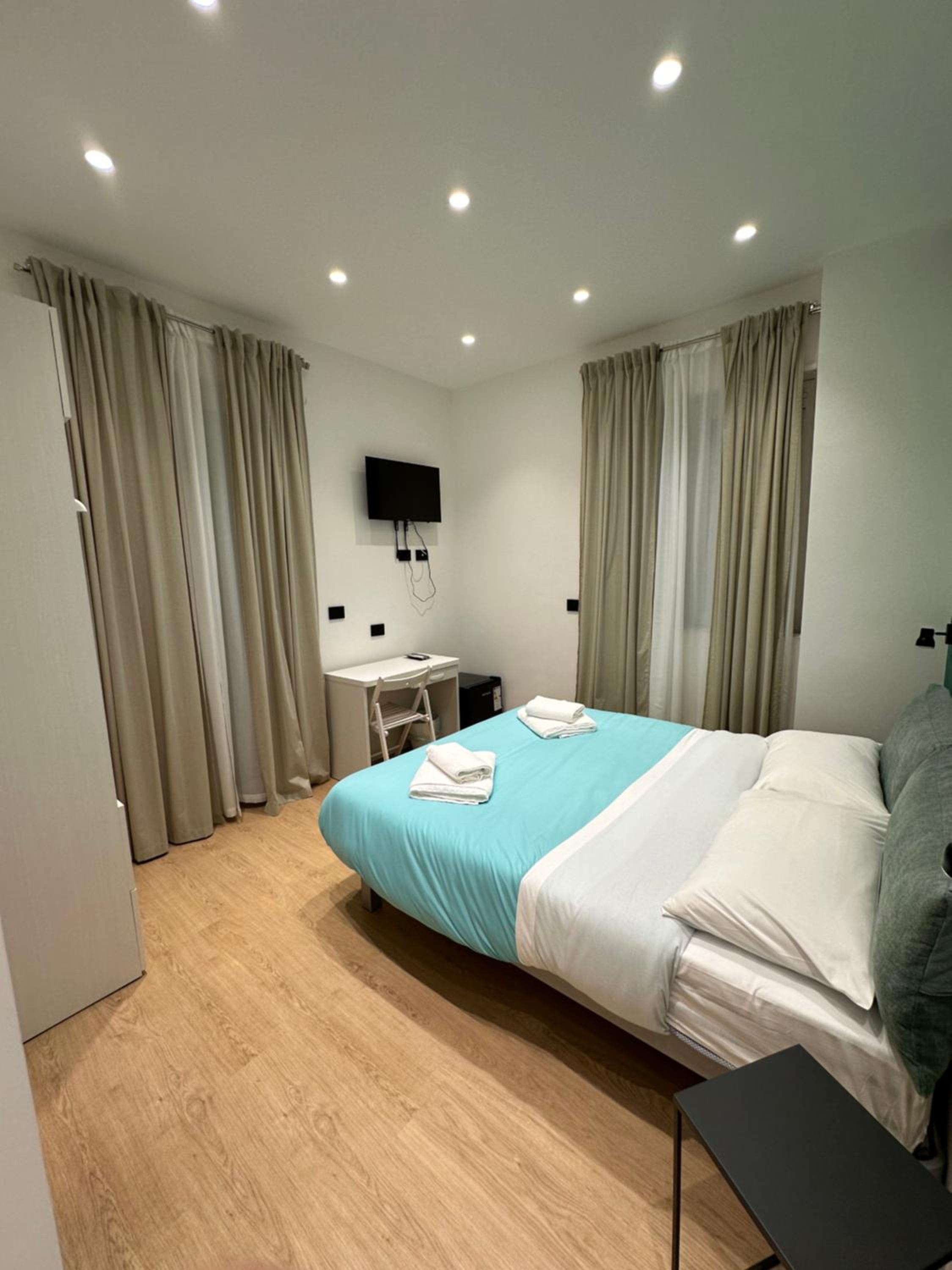 Double Room with Private Bathroom photo 3