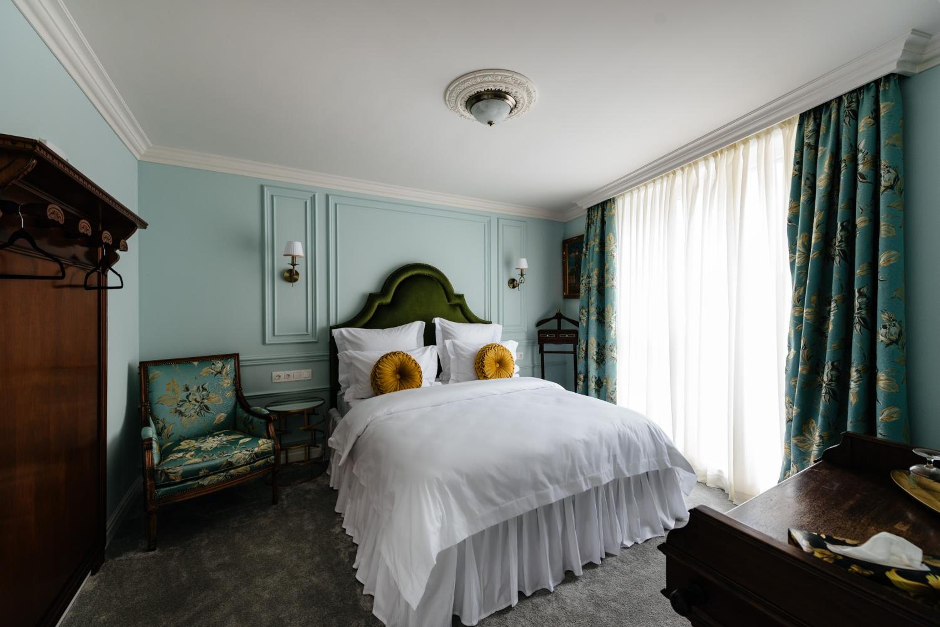 Deluxe Double Room - Photo 17