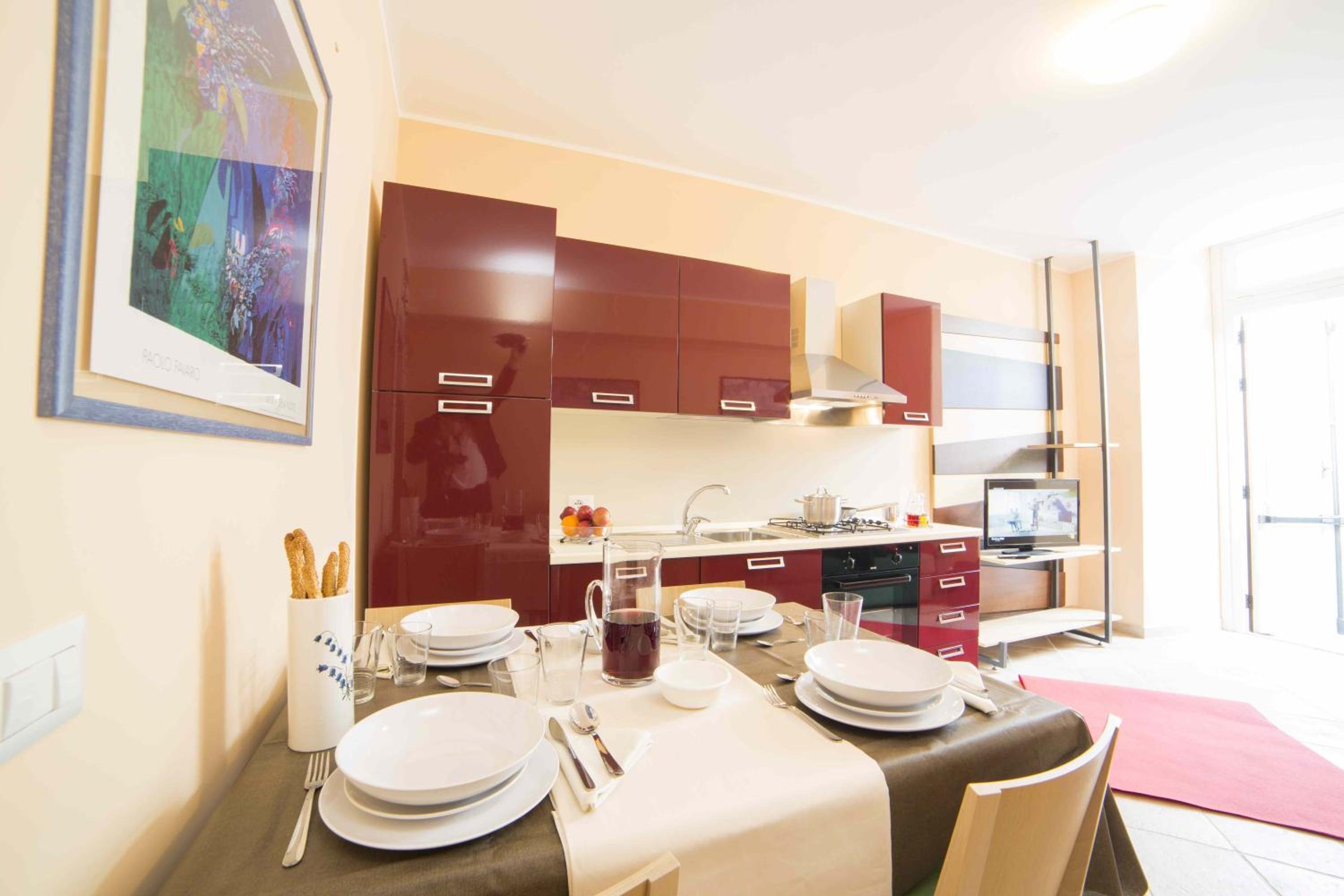 Deluxe Apartment - Photo 2