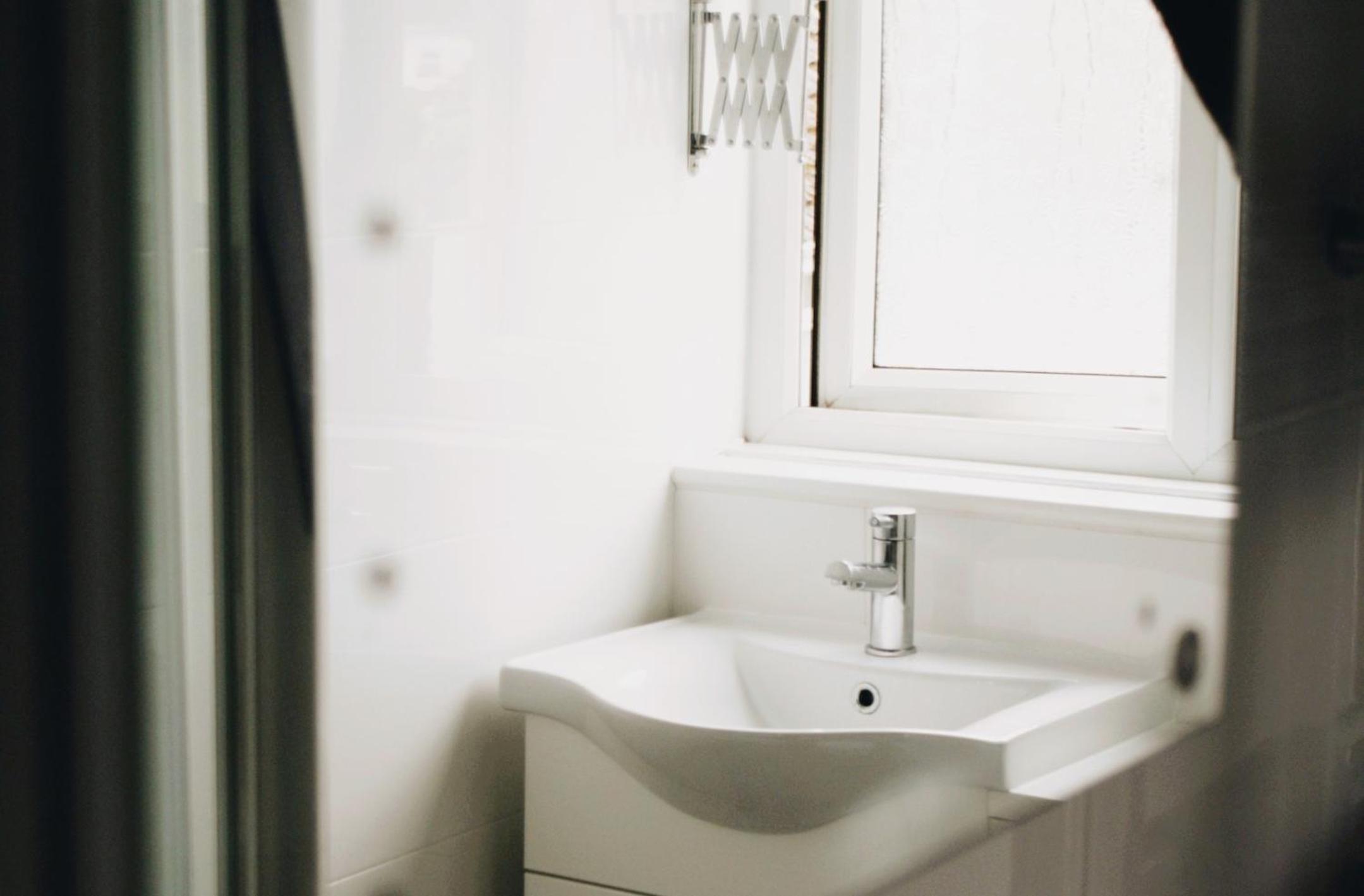 Deluxe Double Room with Shower photo 3