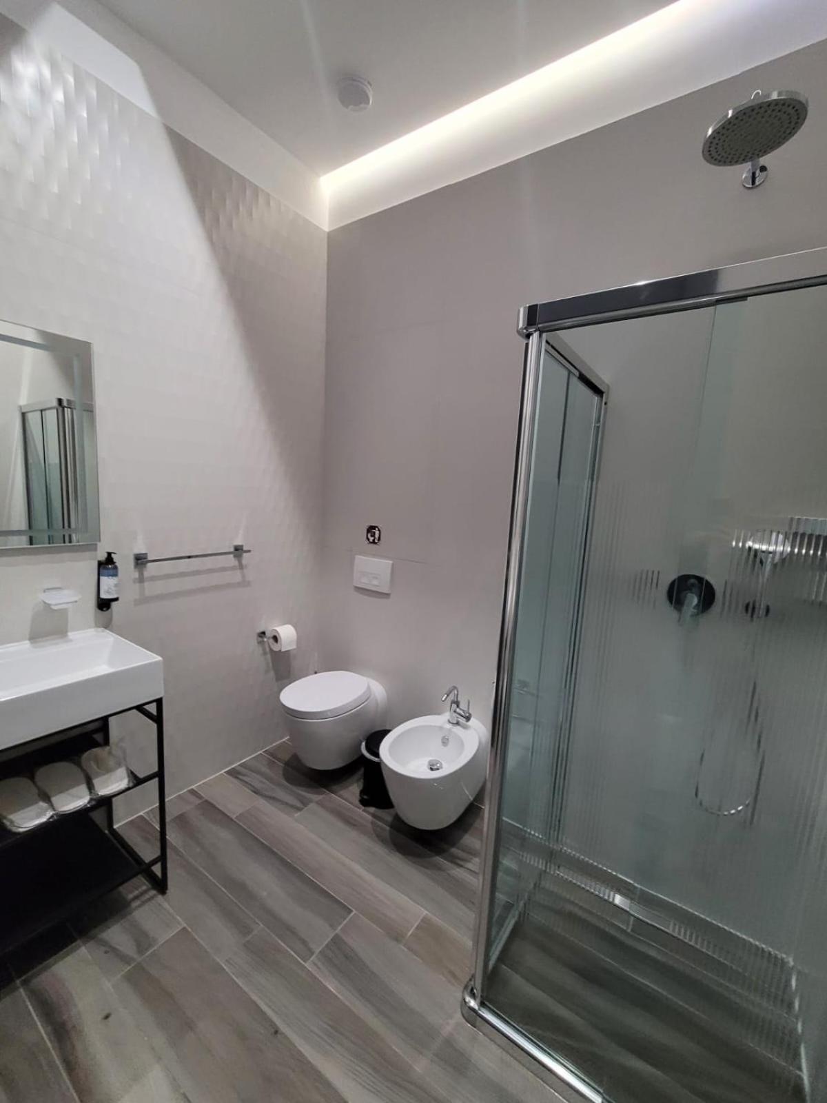 Standard Triple Room photo 2