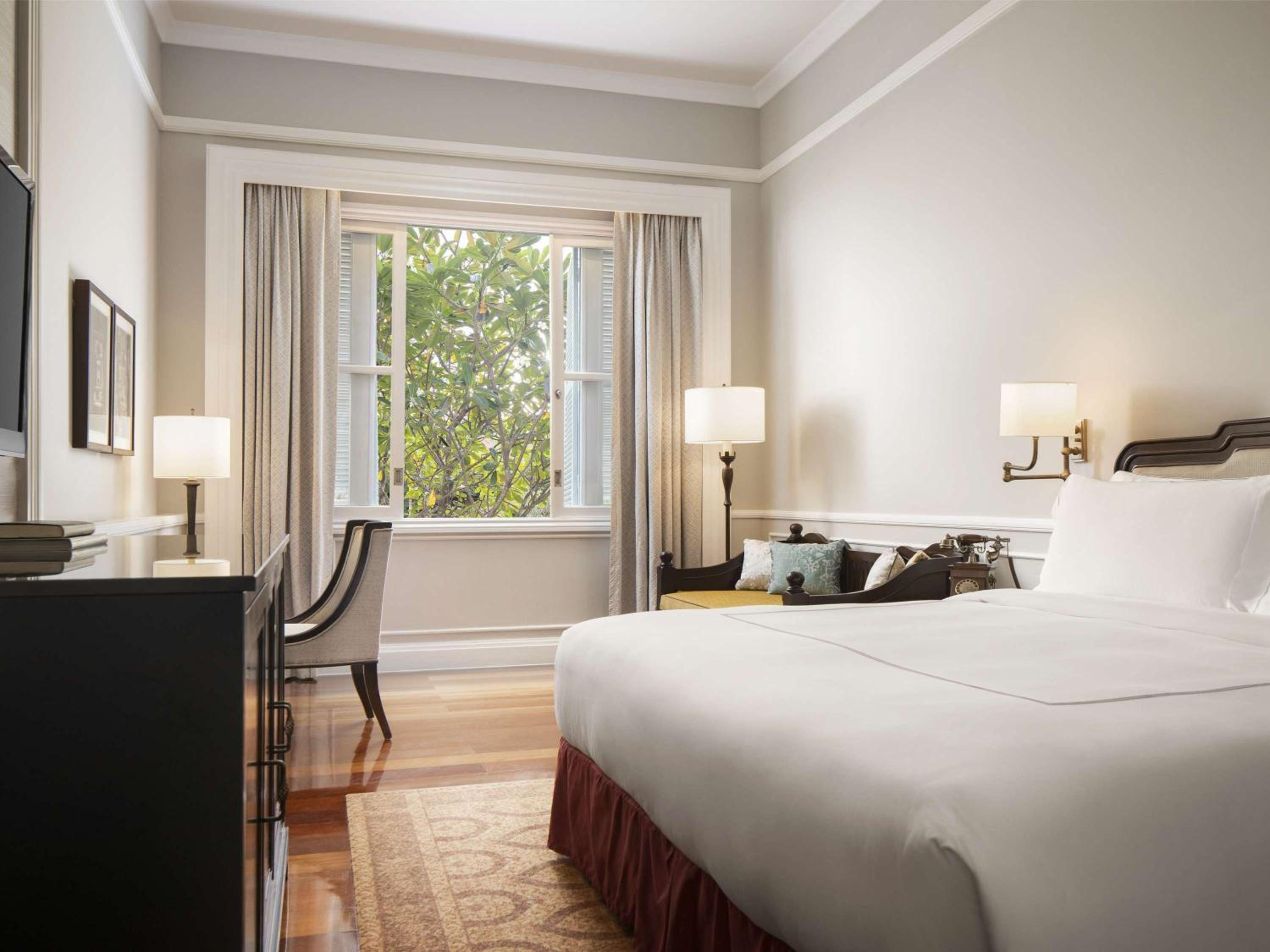 State Room King Bed with Garden View - Photo 1