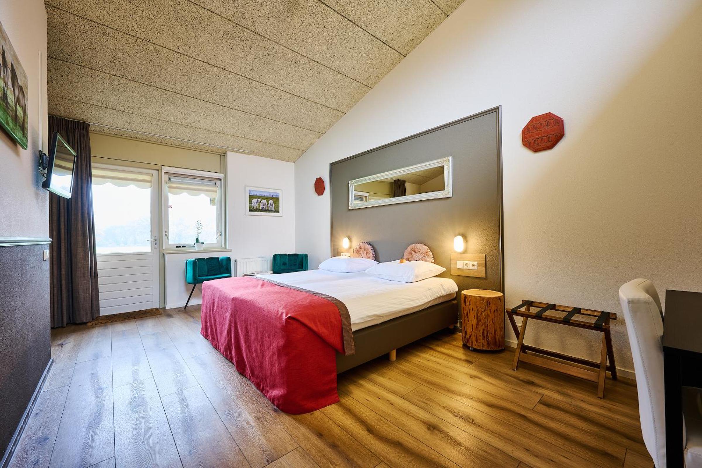 Twin Room with Meadow View photo 1