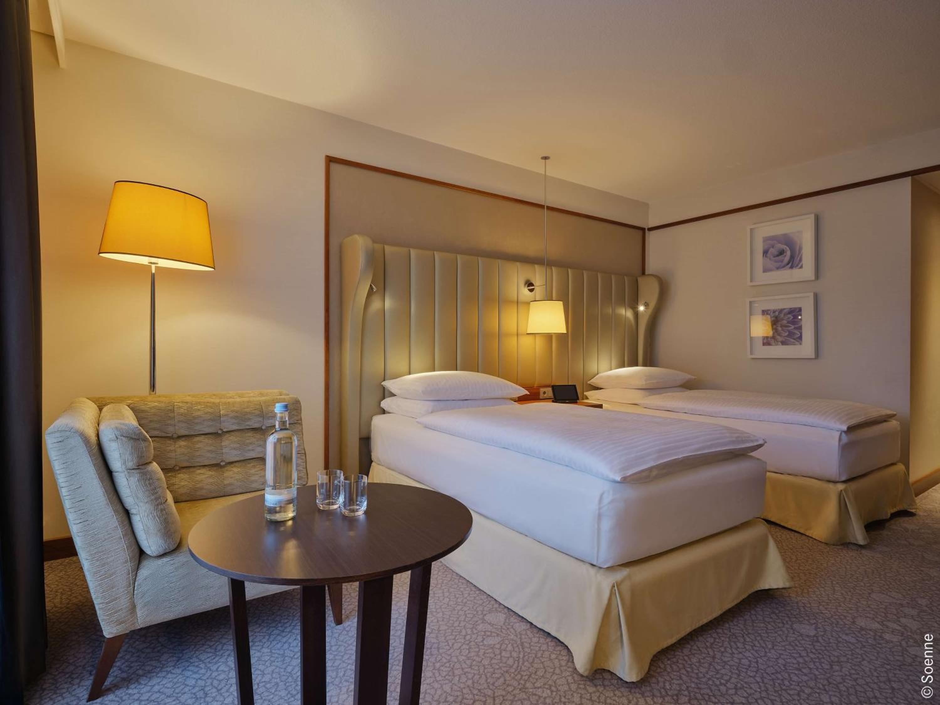 Standard Twin Room - Photo 8