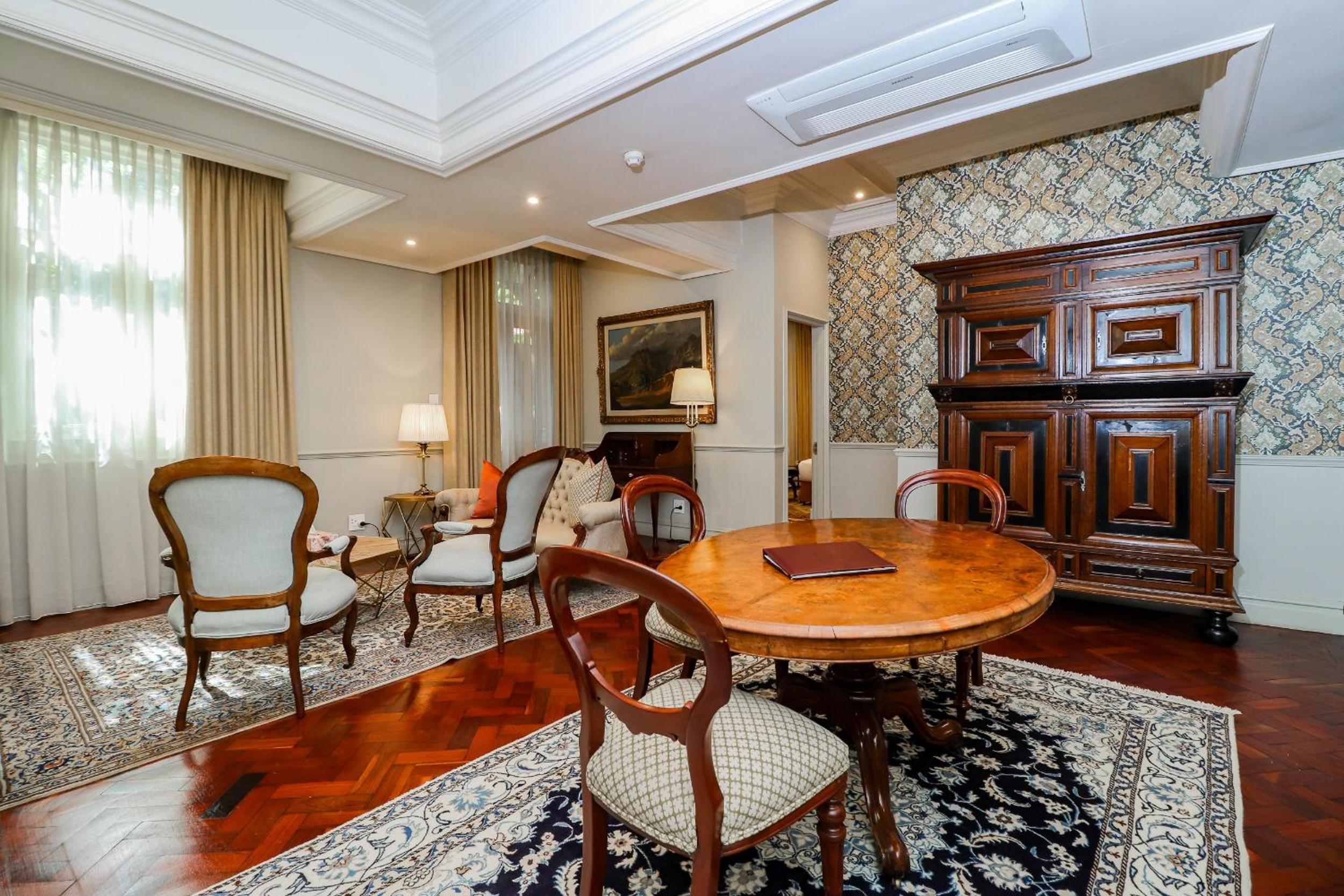 Suite photo 1
