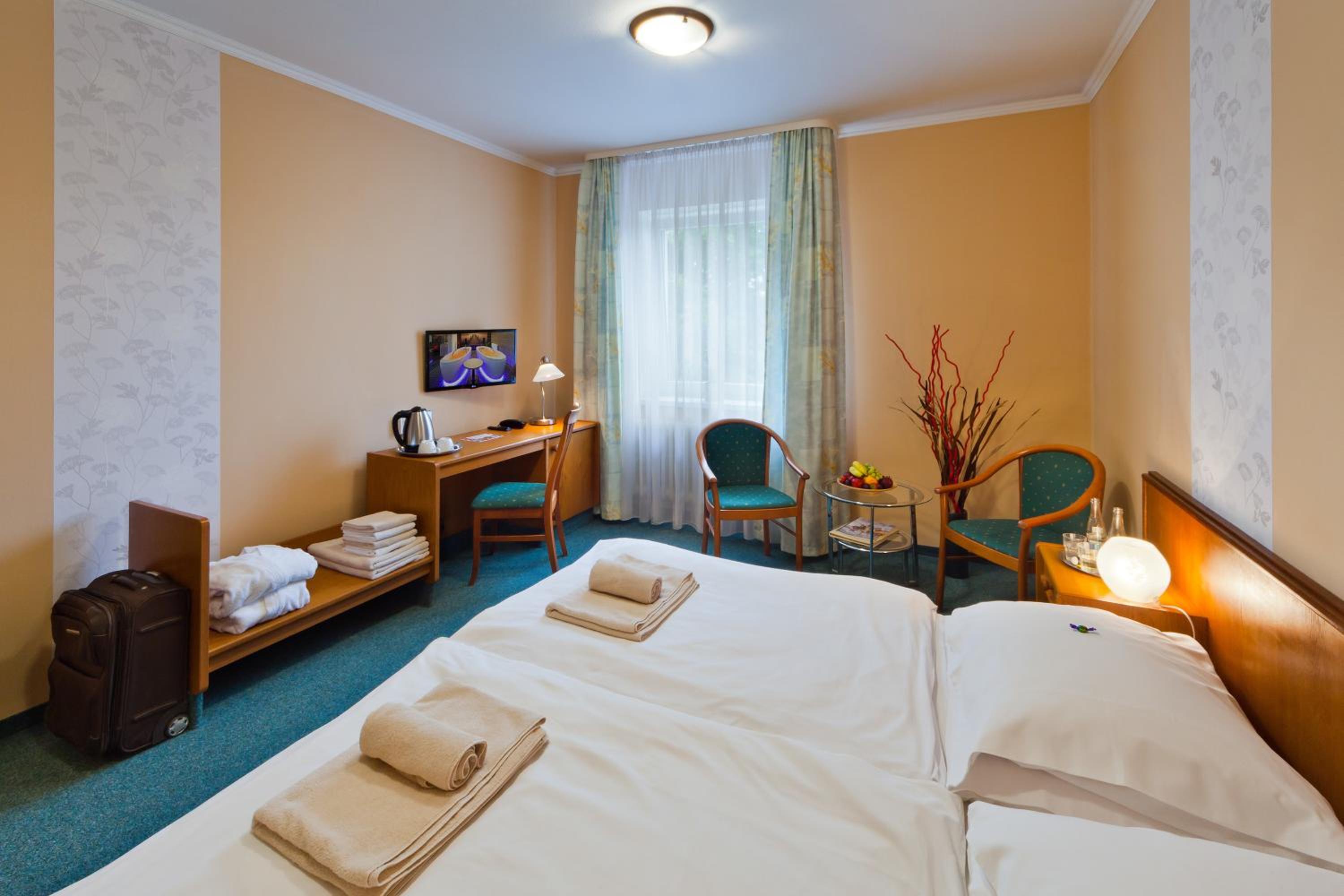 Double Room - Photo 2