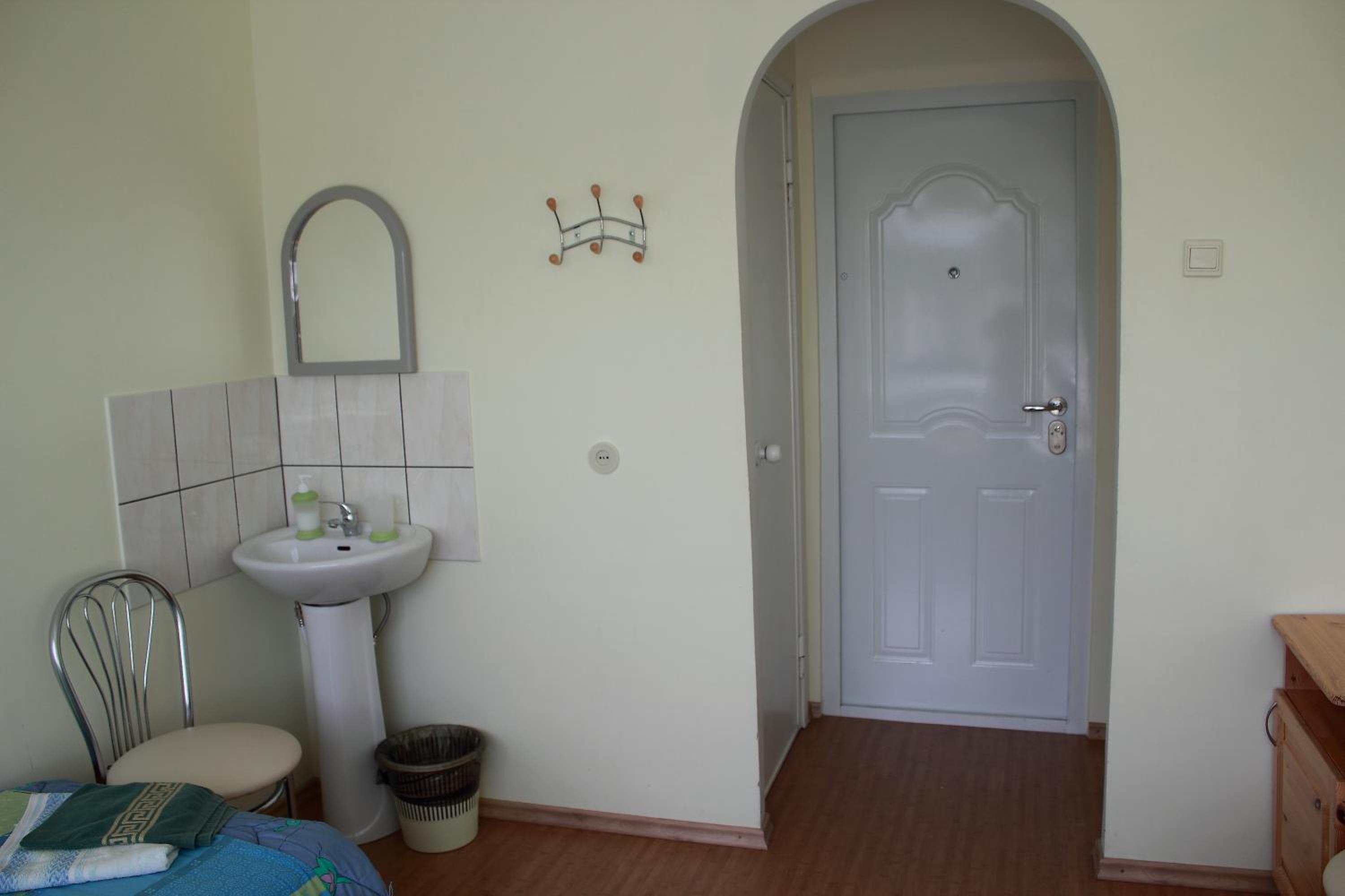 Quadruple Room with Shower photo 2
