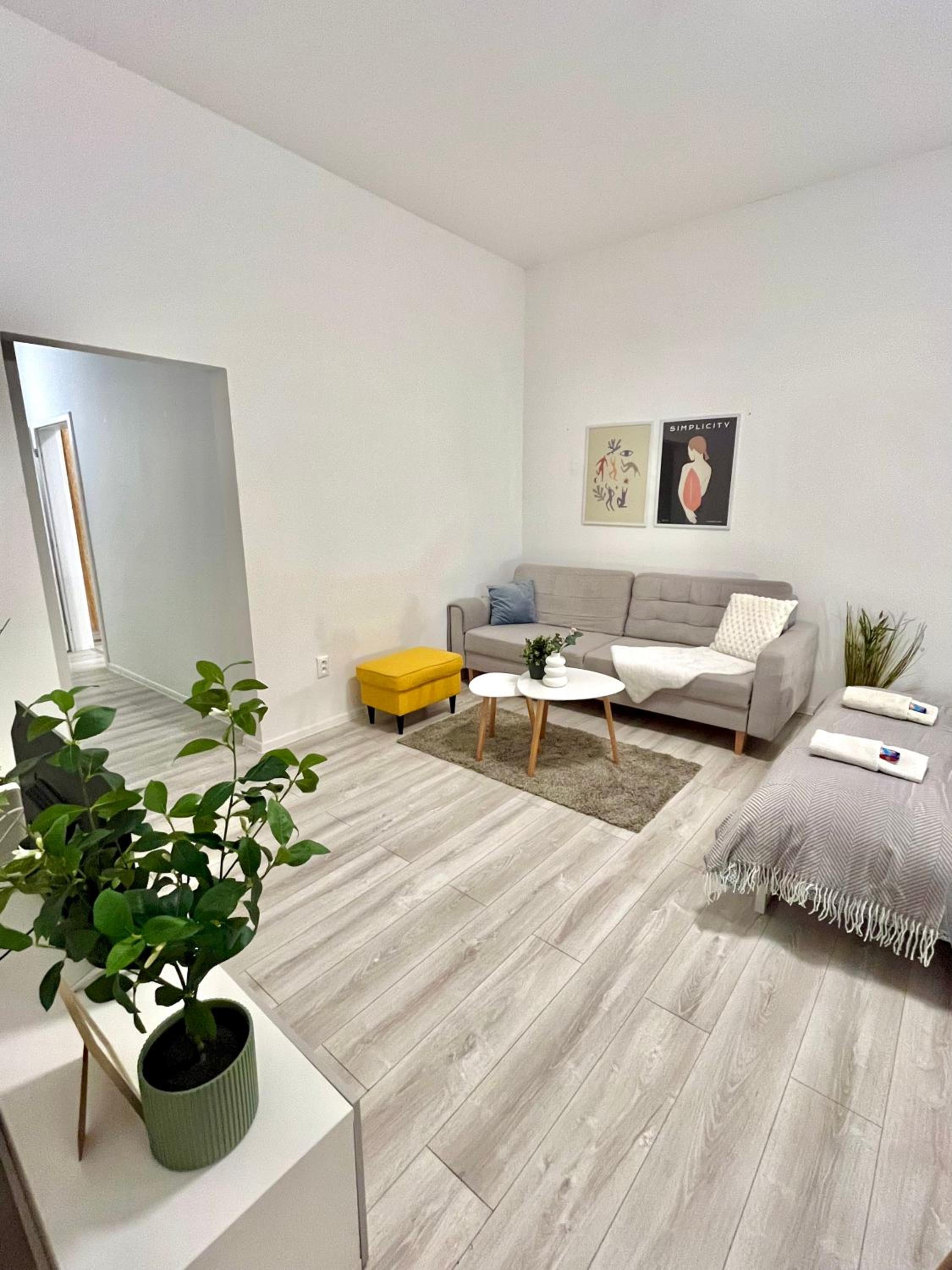 One-Bedroom Apartment - Photo 9
