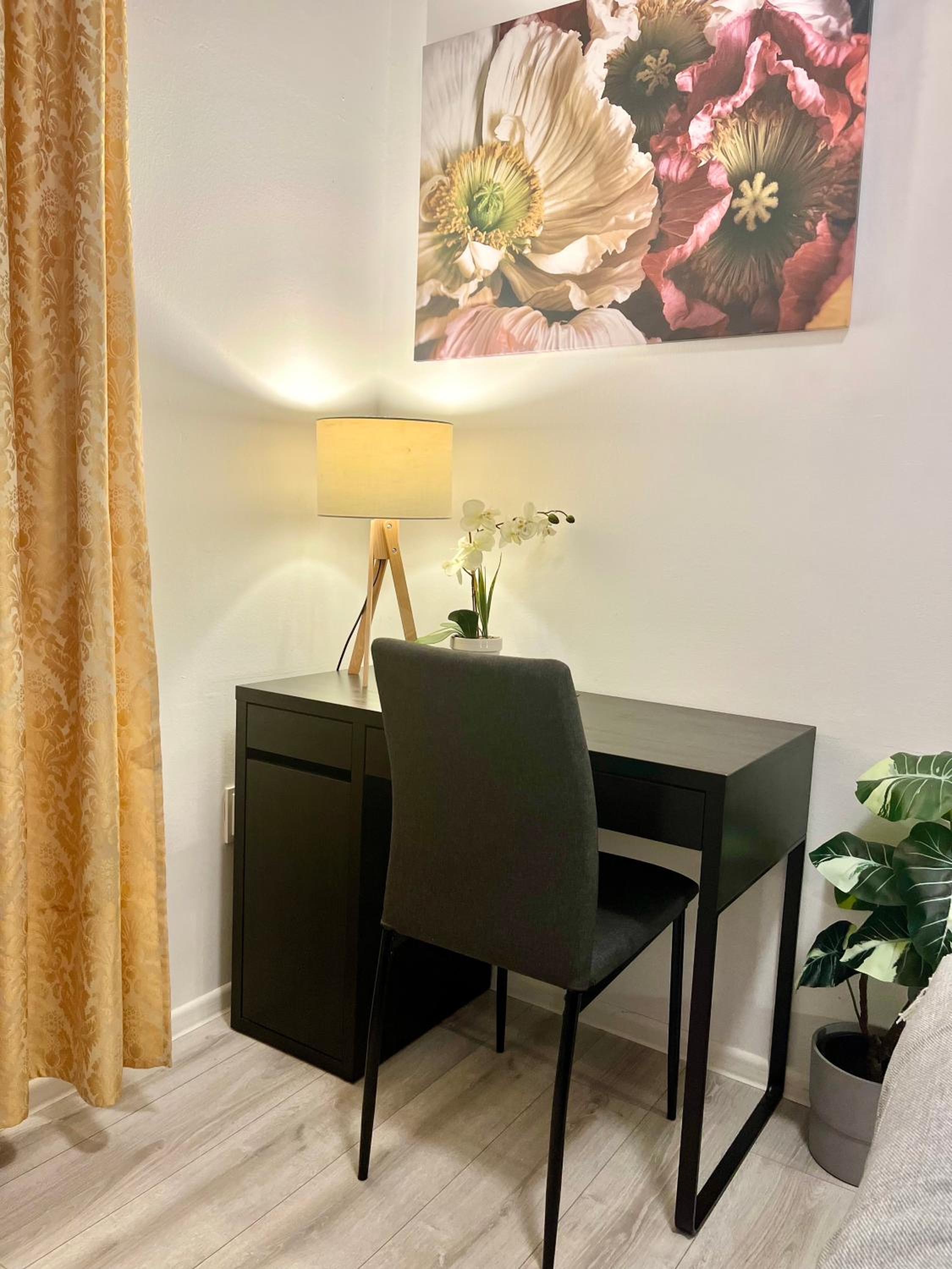 One-Bedroom Apartment - Photo 17