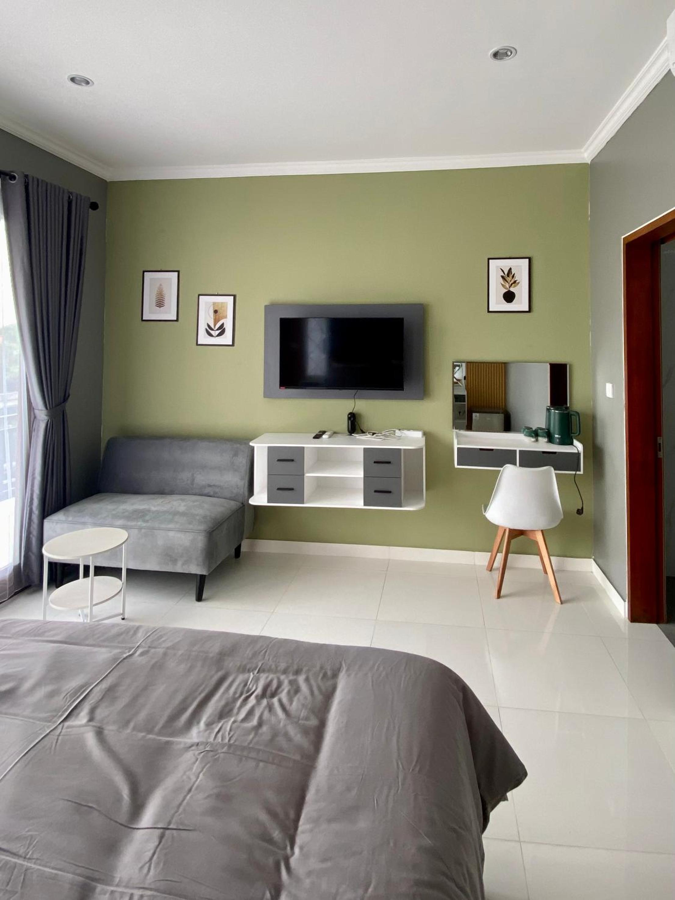 Studio Apartment with One Double Bed photo 2