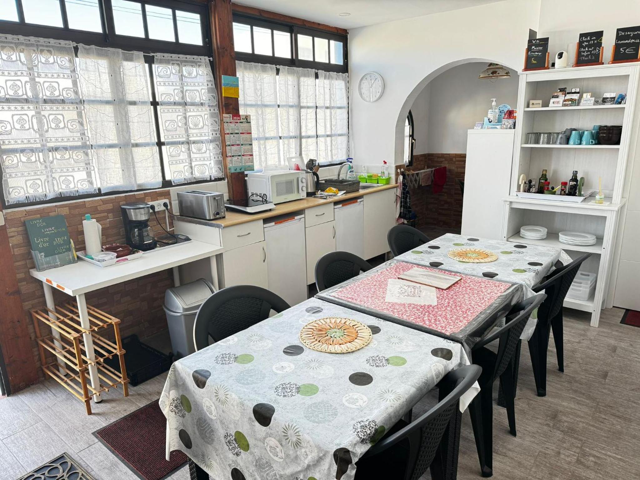 Double Room - Photo 6