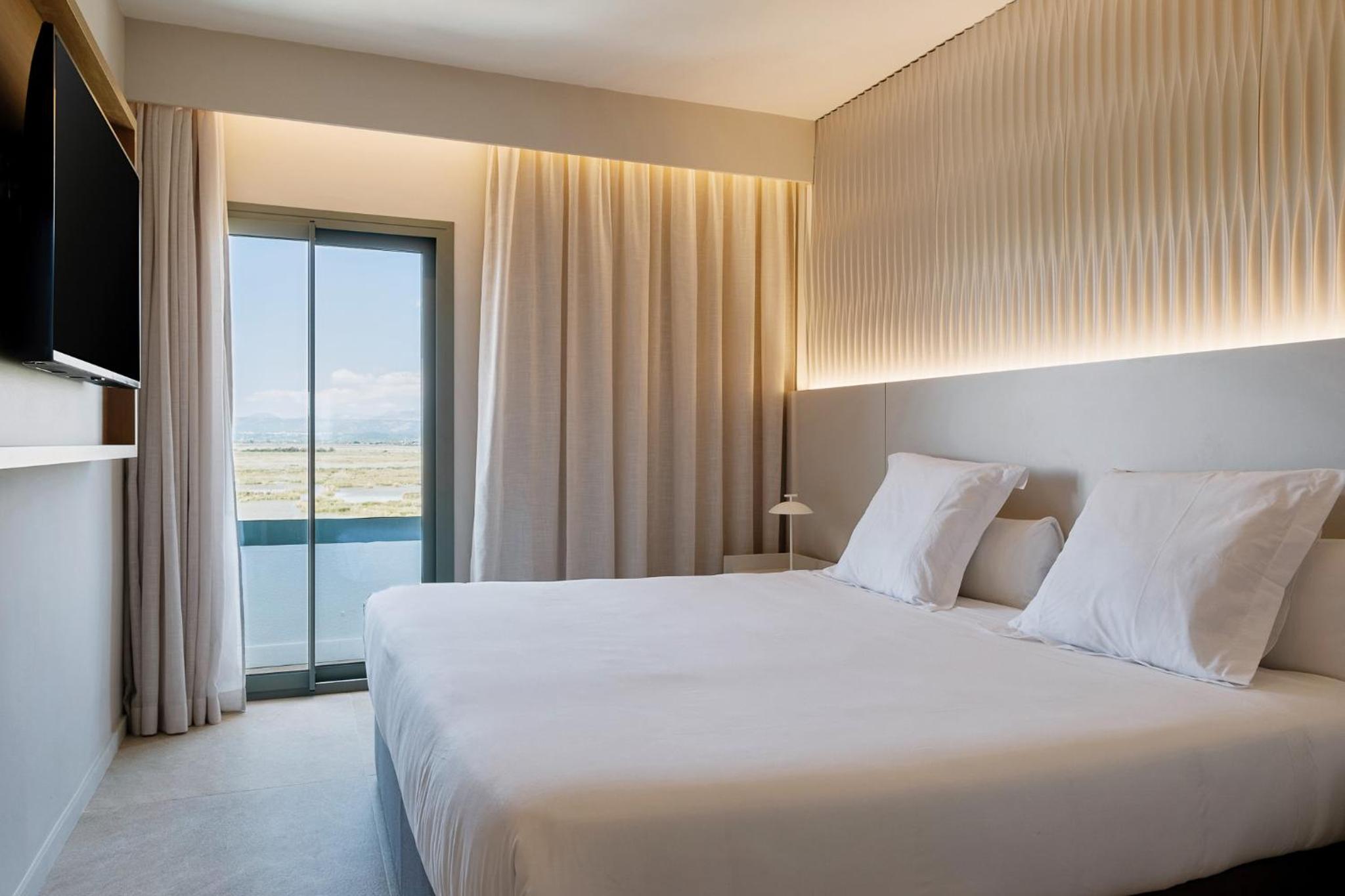 One bedroom suite with balcony  - Photo 7