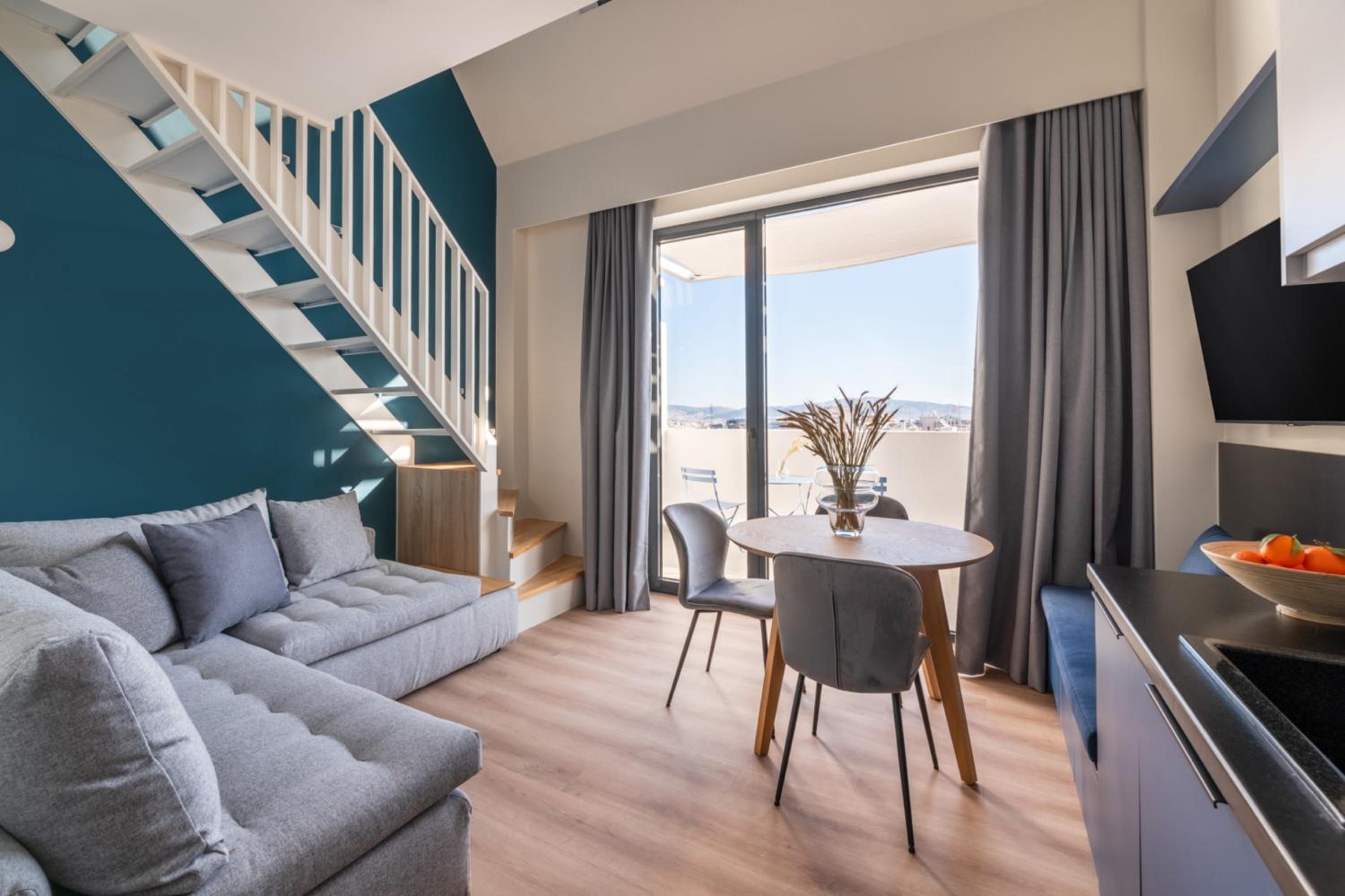 Suite with Balcony photo 3