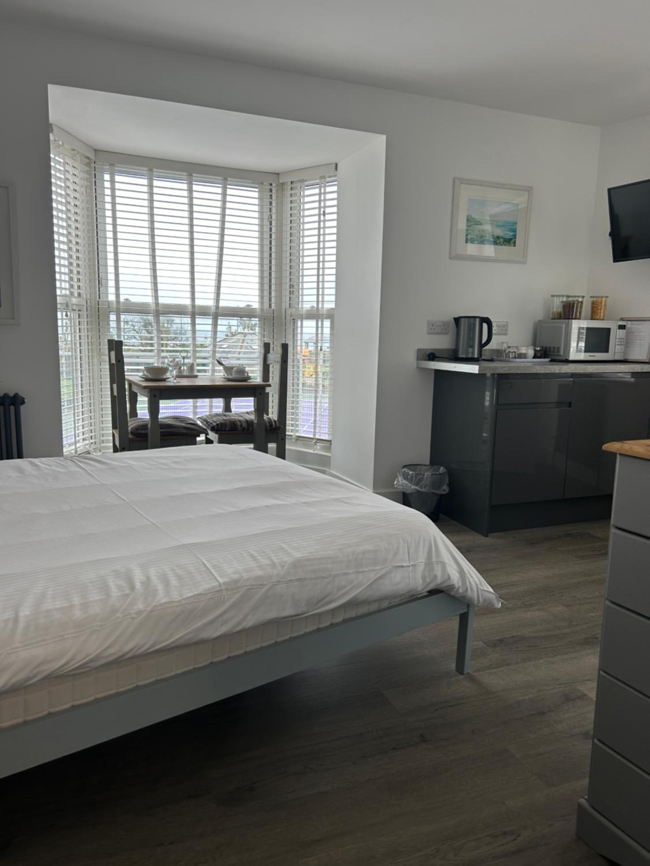 Deluxe King Room - Photo 3