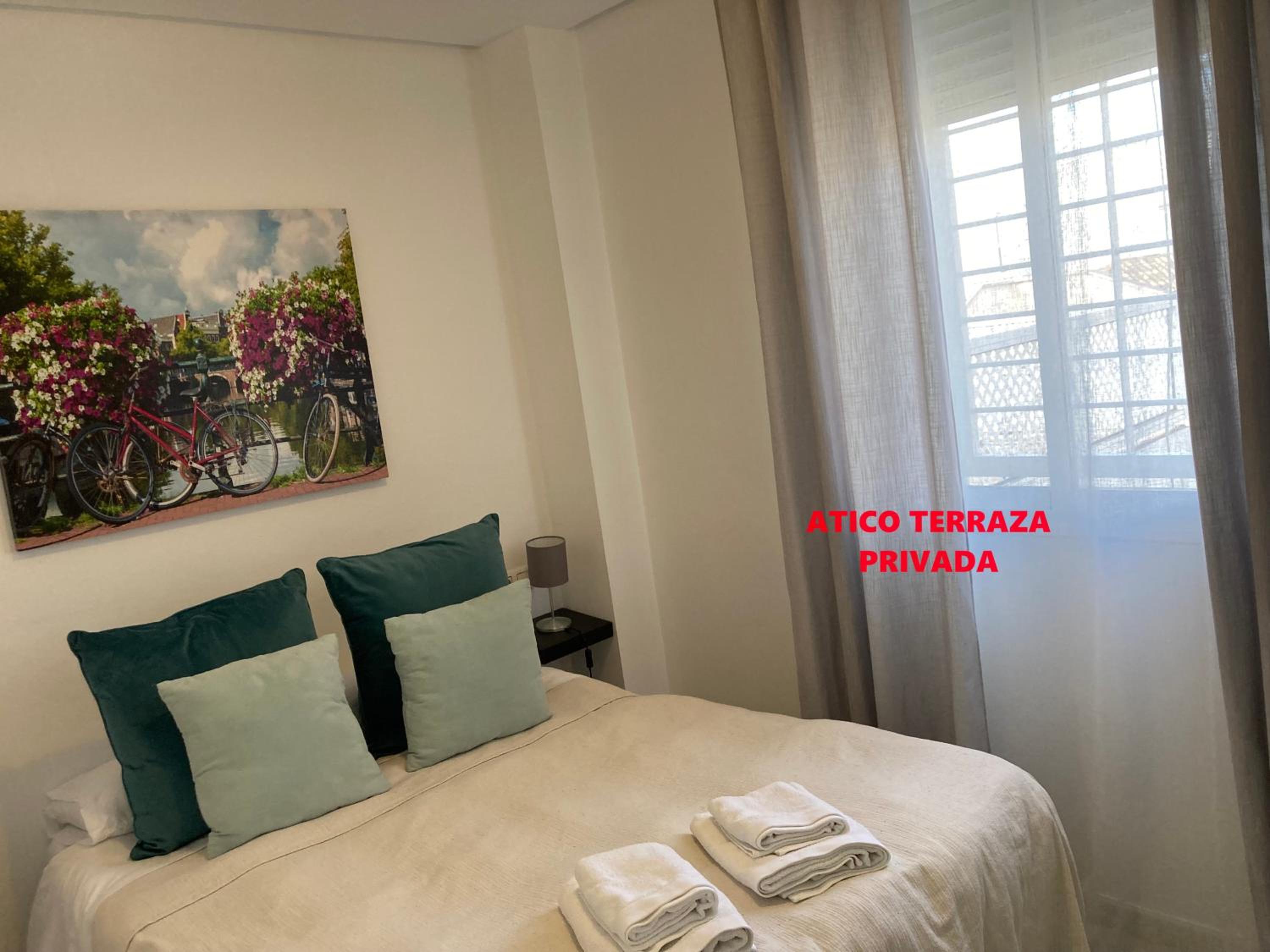 Penthouse Apartment - Photo 1