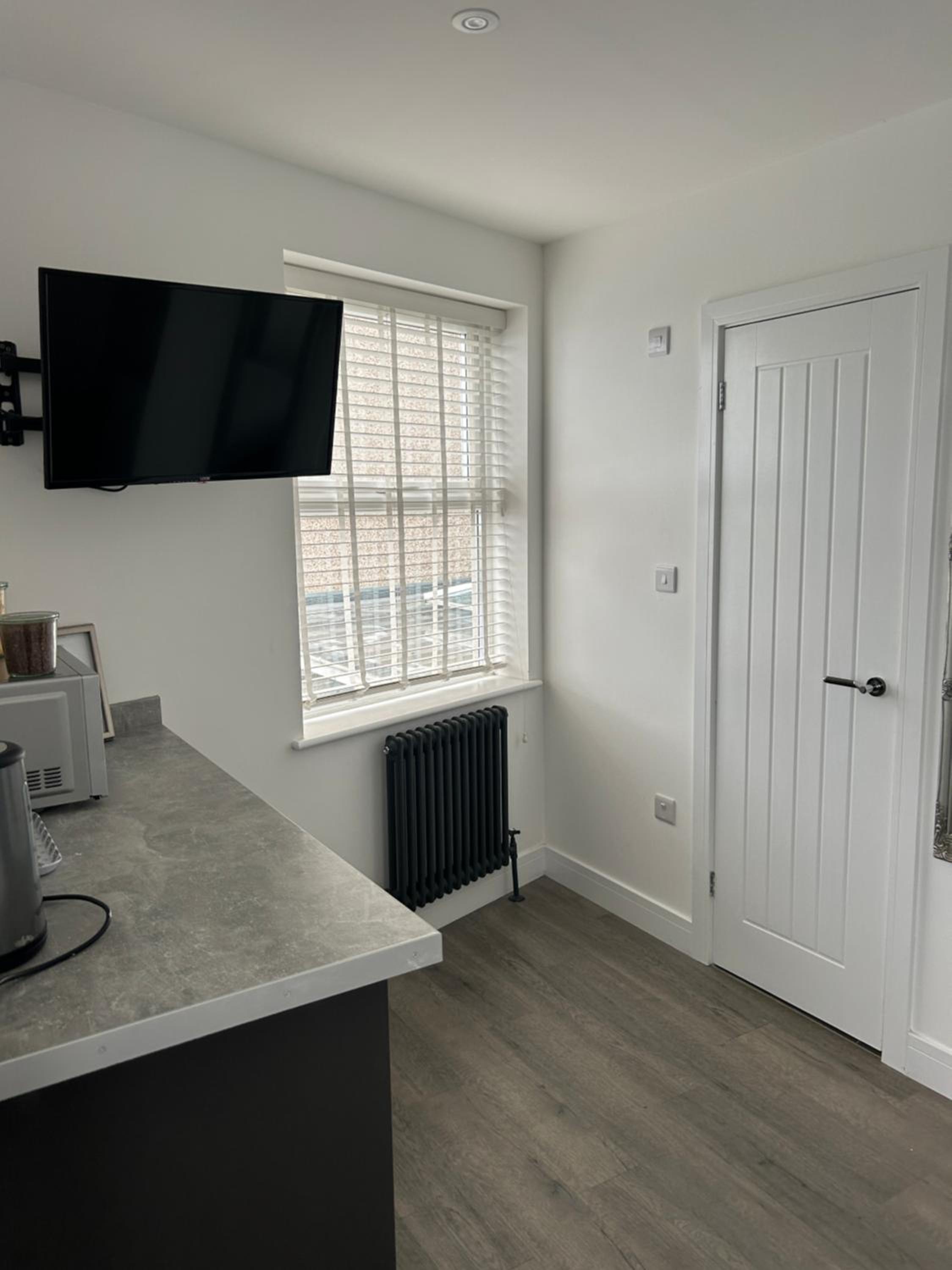 Deluxe King Room - Photo 6