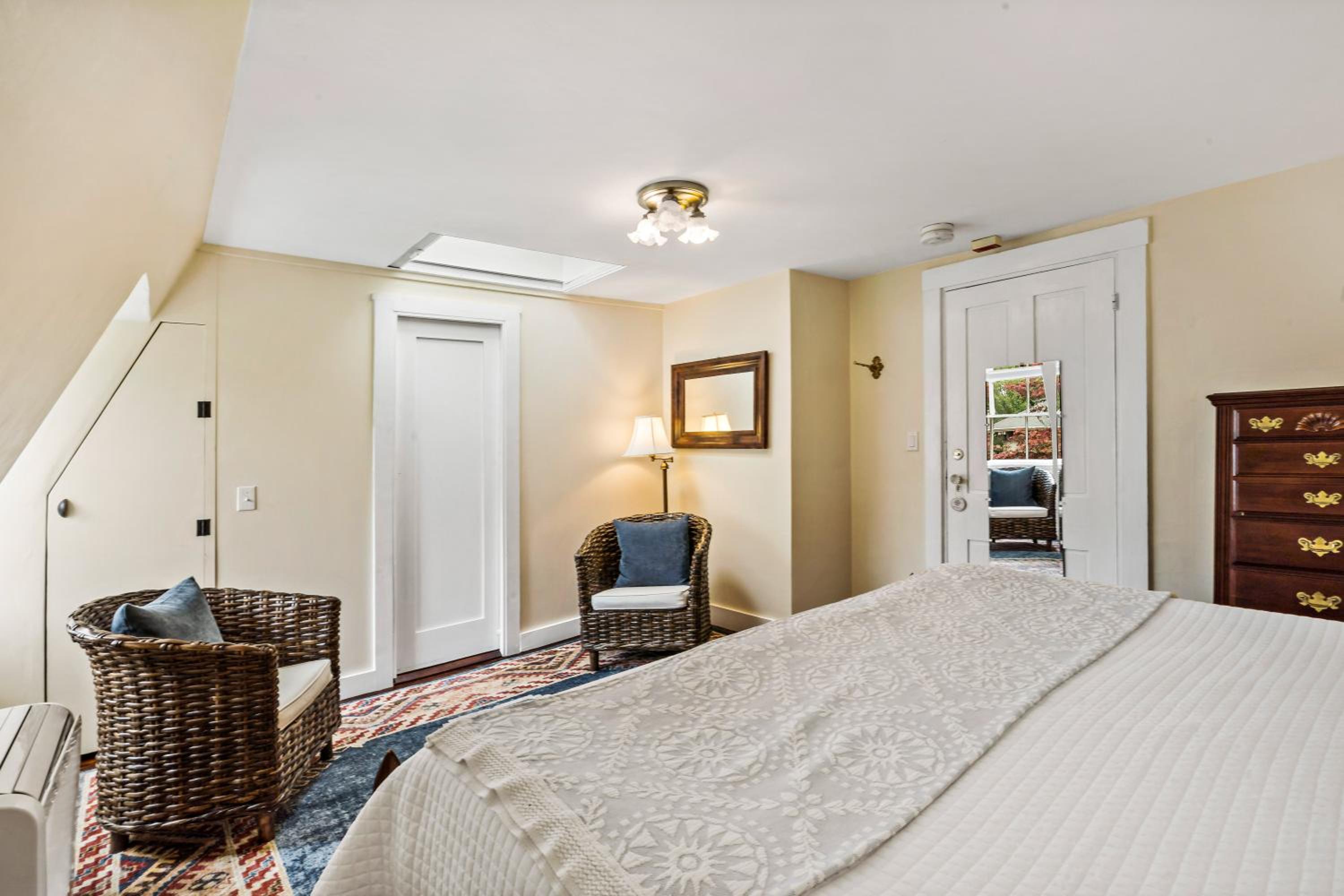King Room