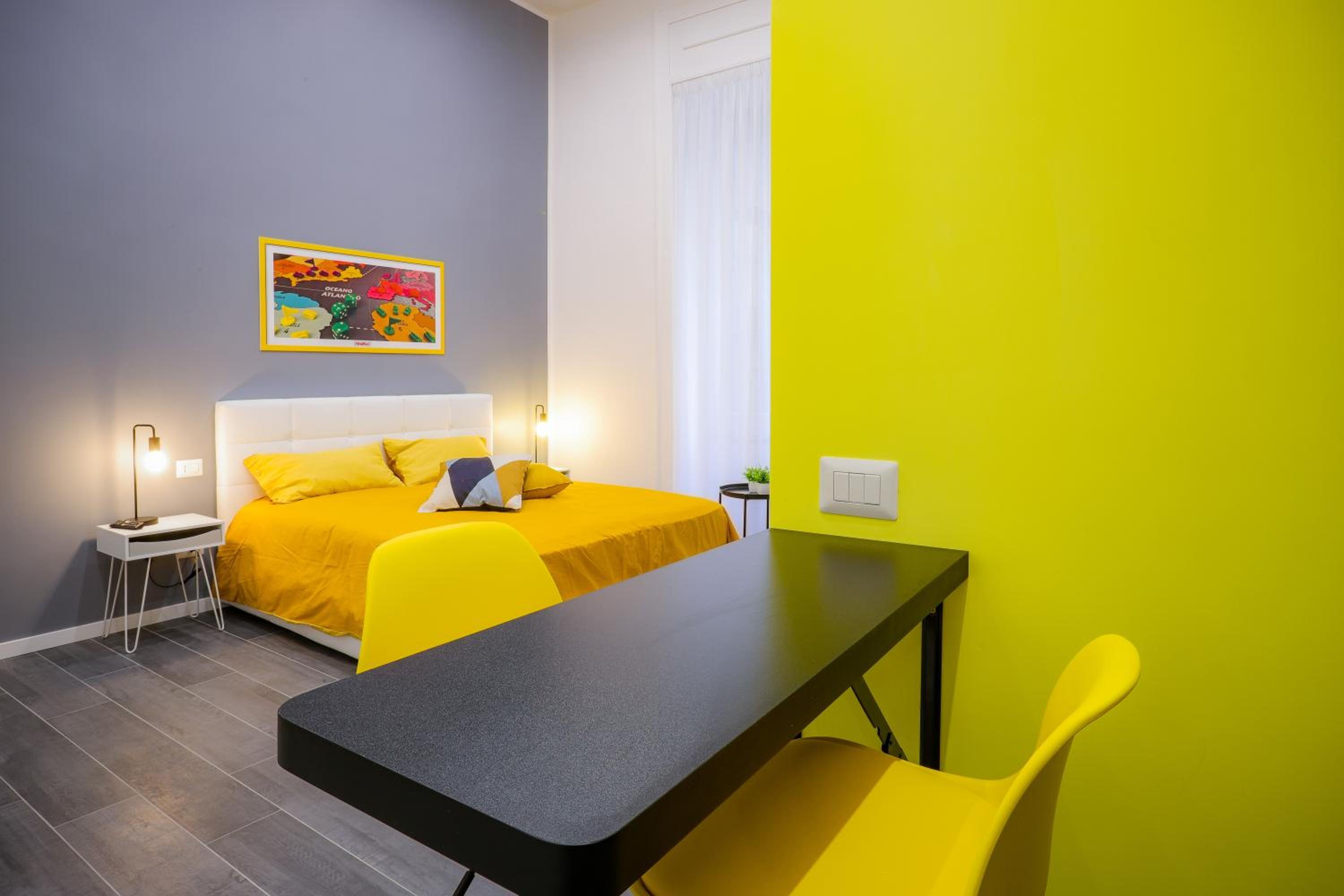 Deluxe Apartment