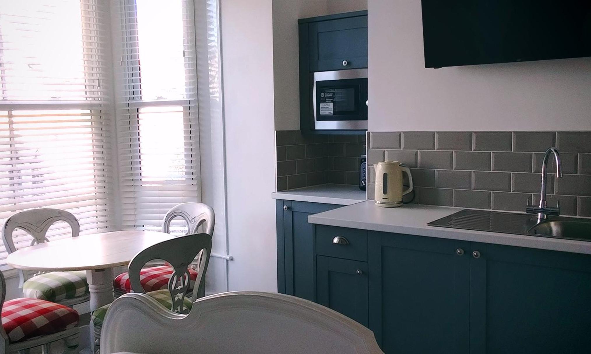Family Room (2 Adults + 3 Children) - Photo 5
