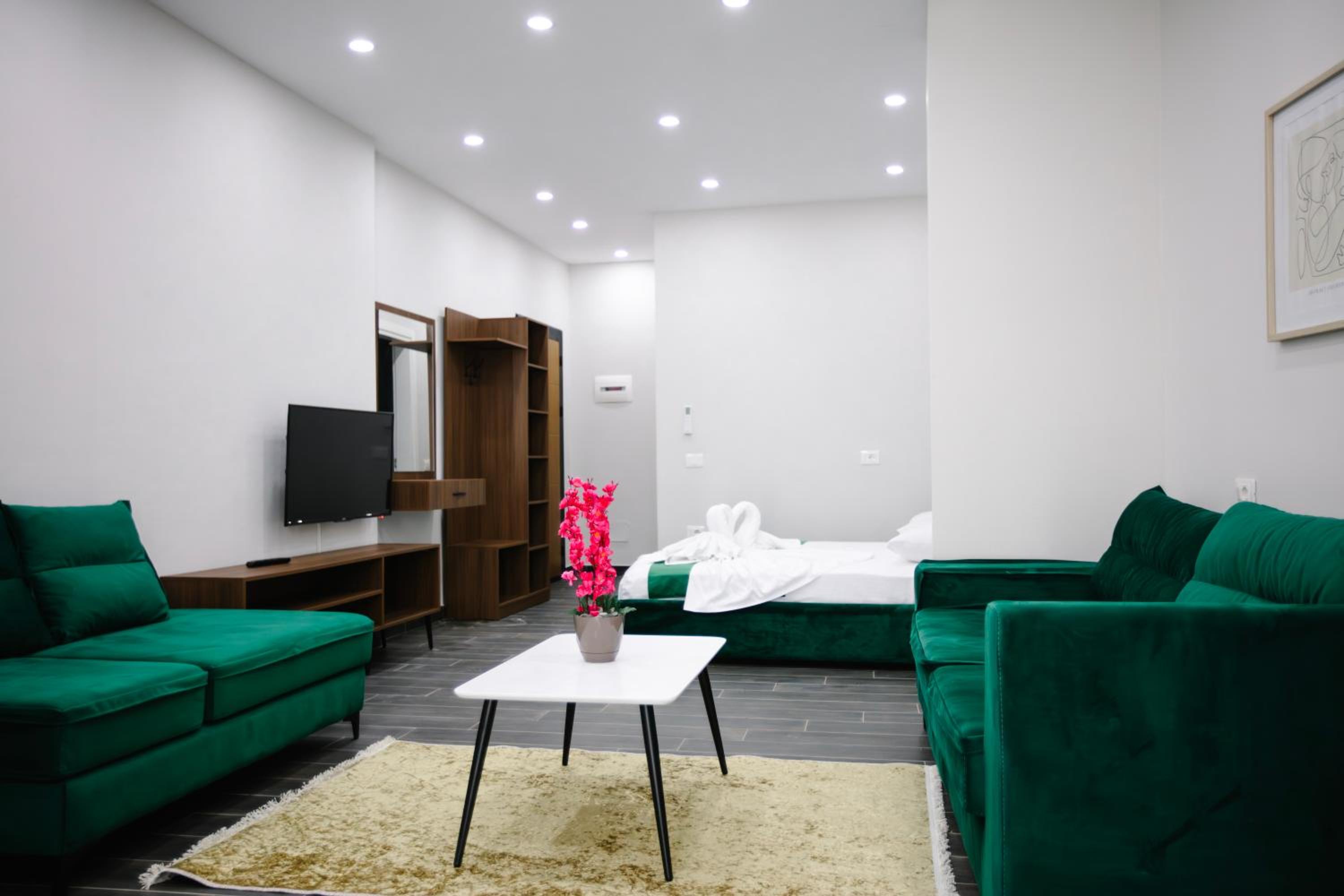 Deluxe Triple Room photo 3