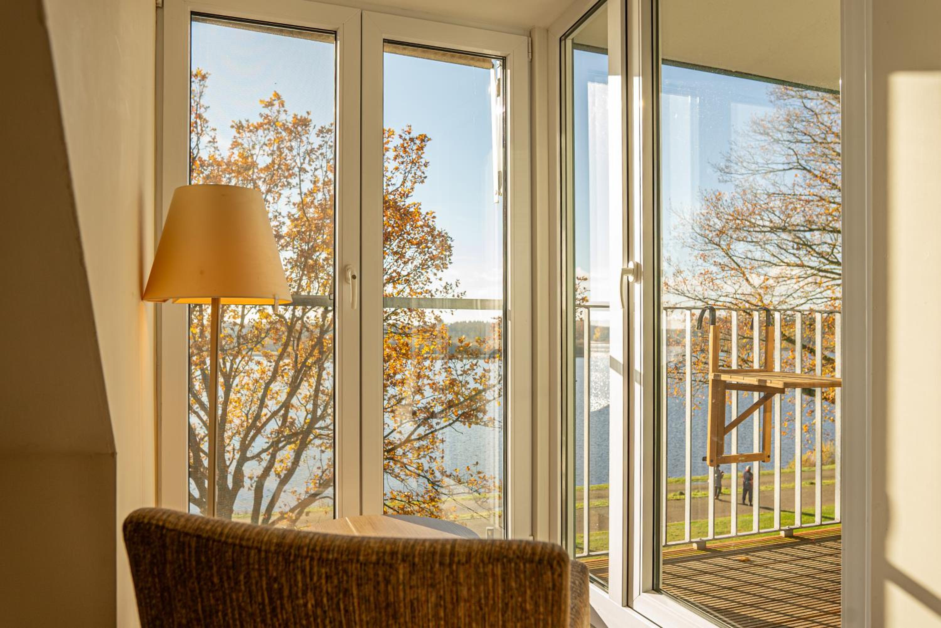 Deluxe Double Room with Balcony and Sea View - Photo 8