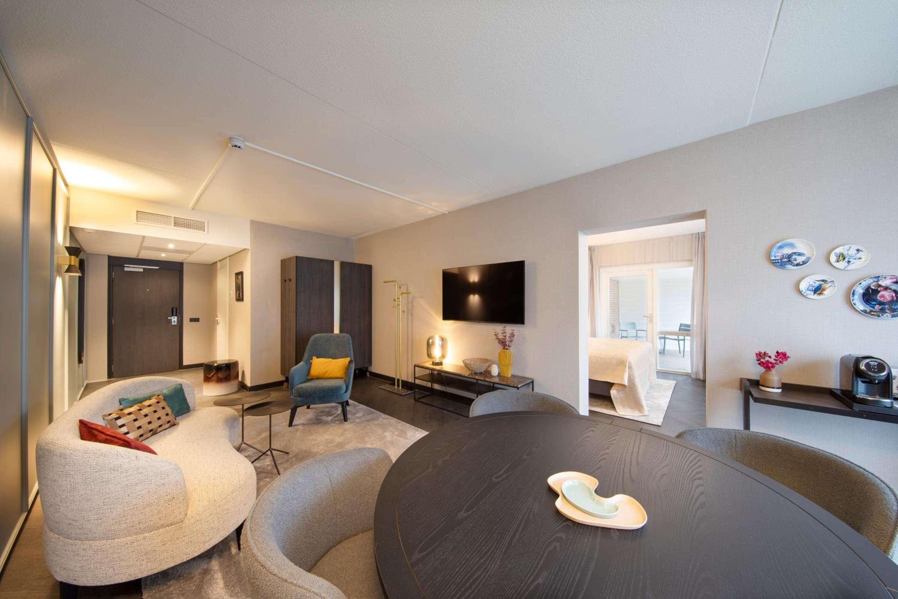 Royal Suite - Photo 2