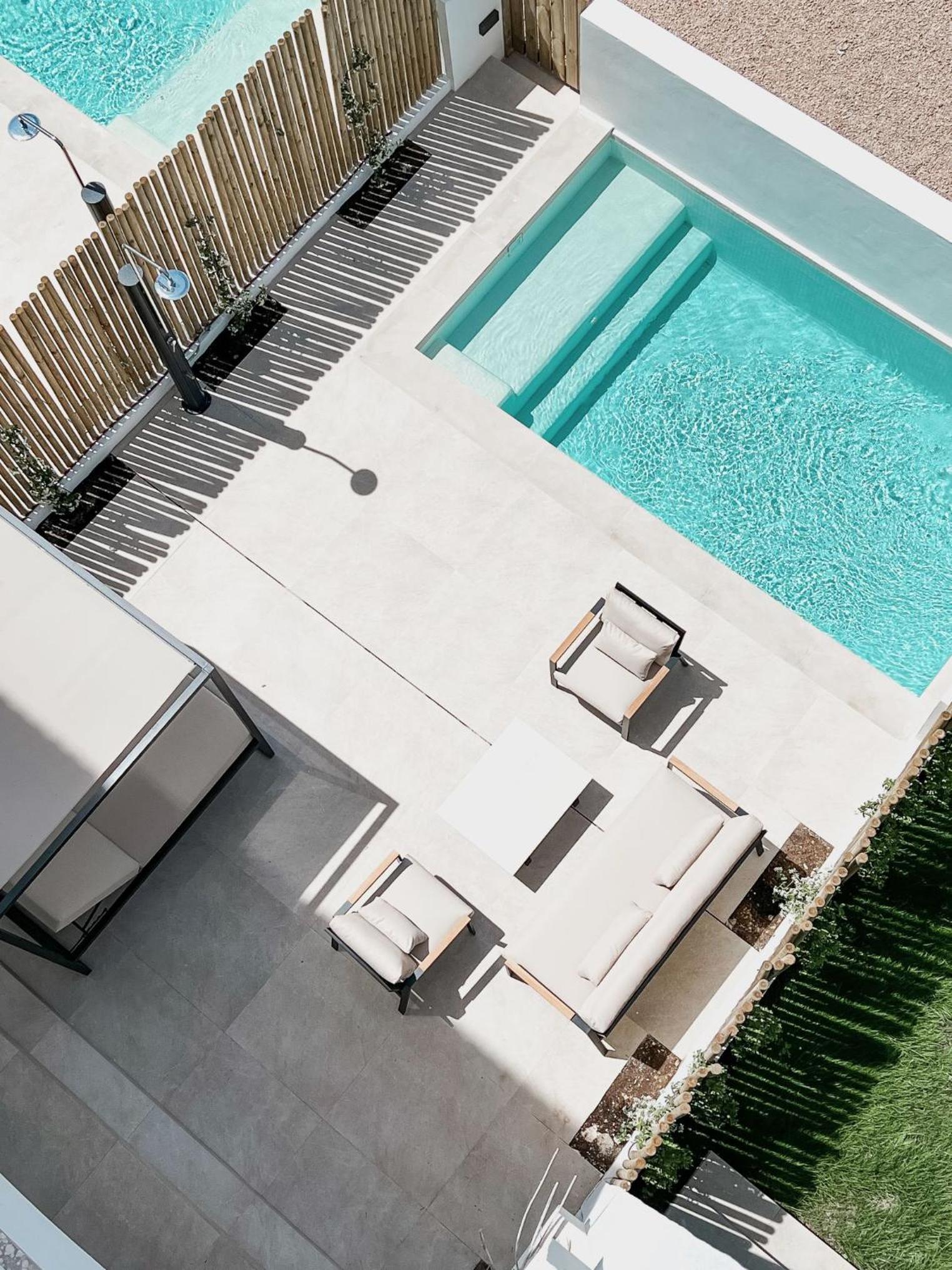Apartment With Private Pool thumbnail 5