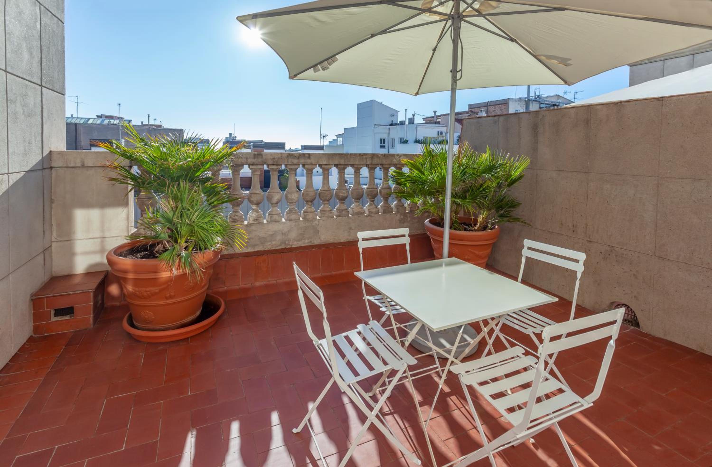 Family Room with Terrace photo 3