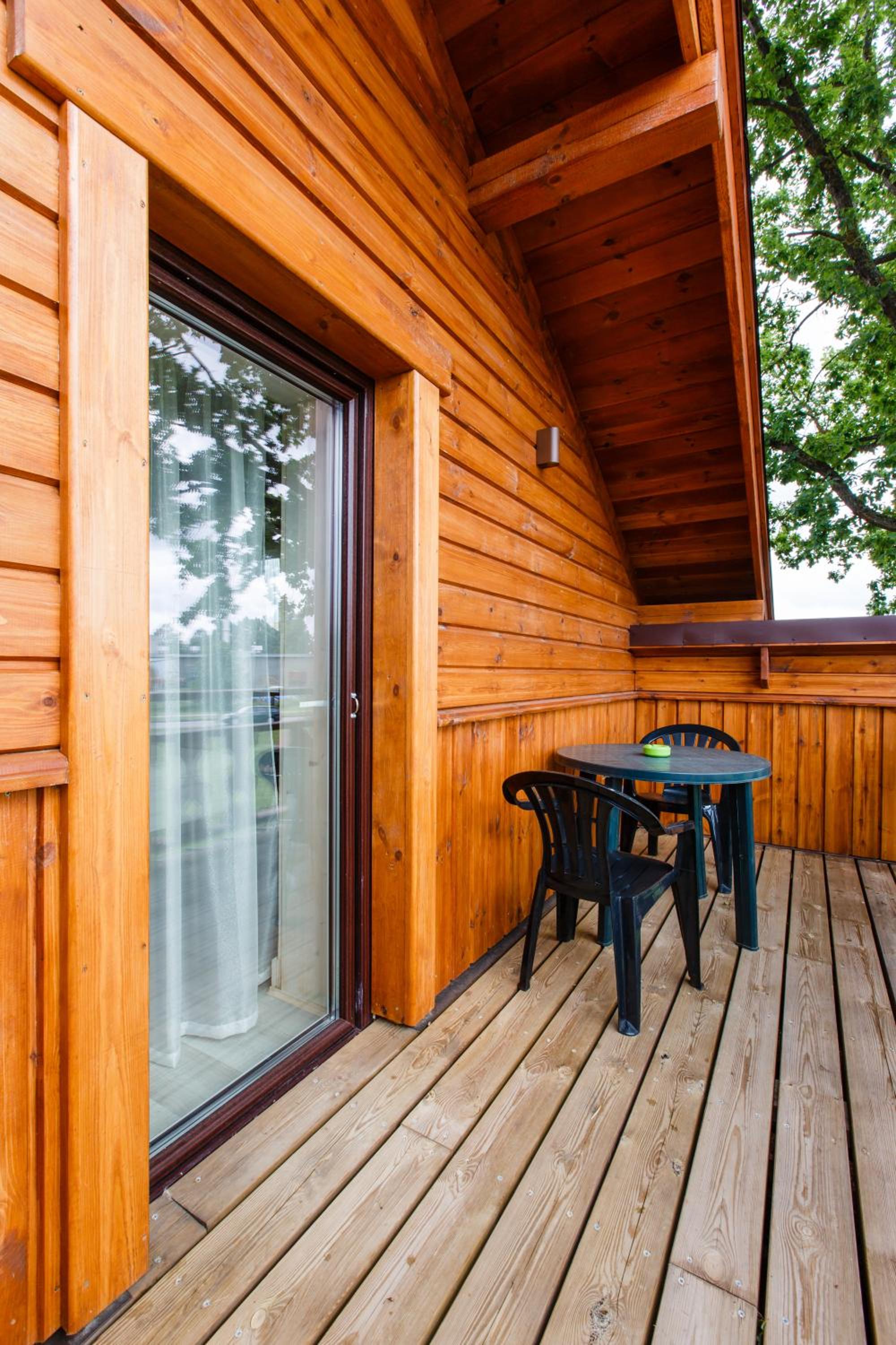 Deluxe Double Room with Balcony - Photo 6