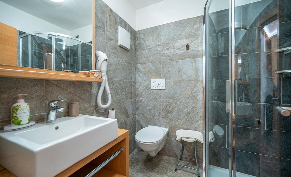 Deluxe Triple Room photo 3