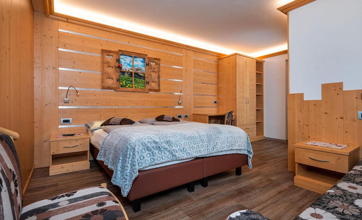 Deluxe Triple Room photo 2